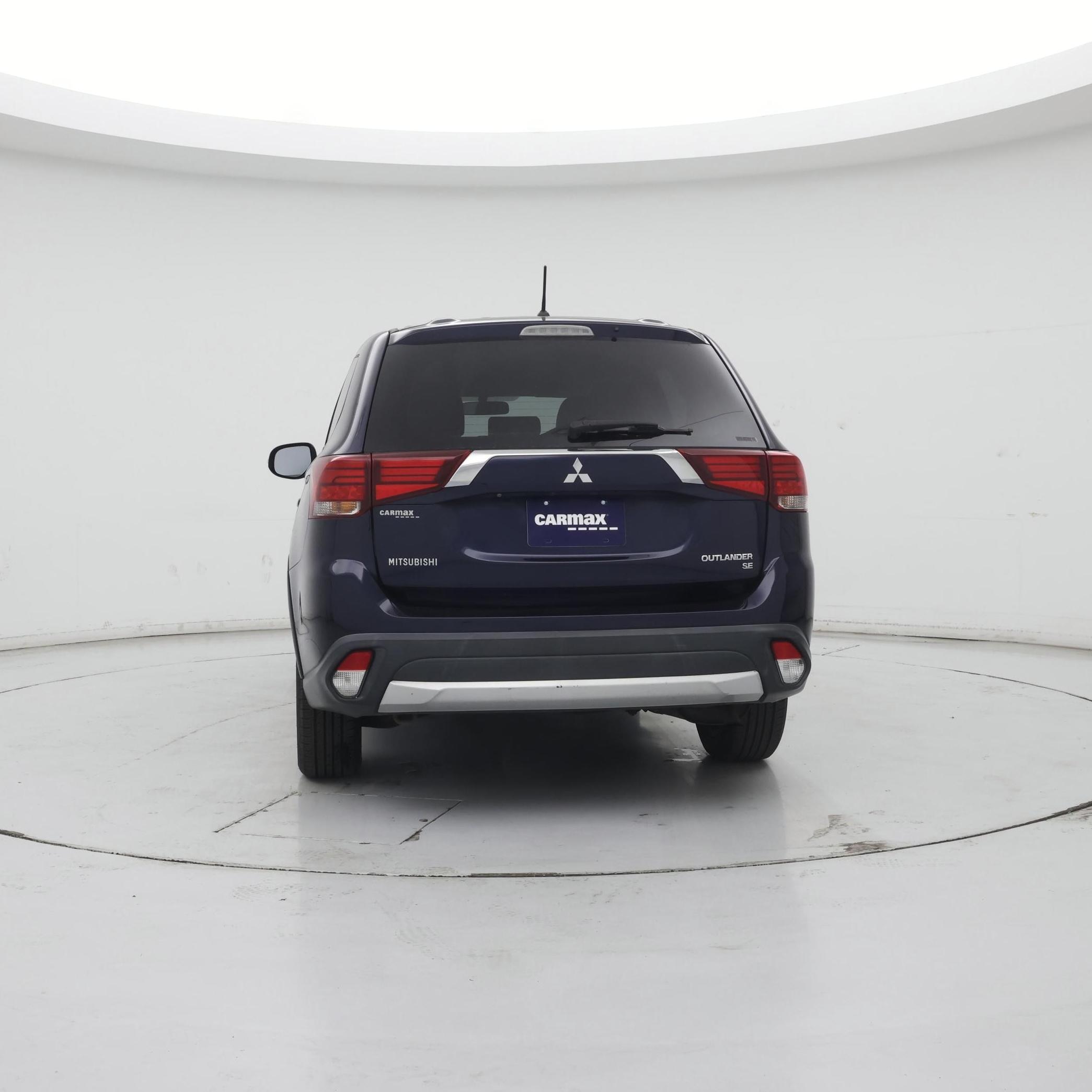Thumbnail: 2016 Mitsubishi Outlander - 6