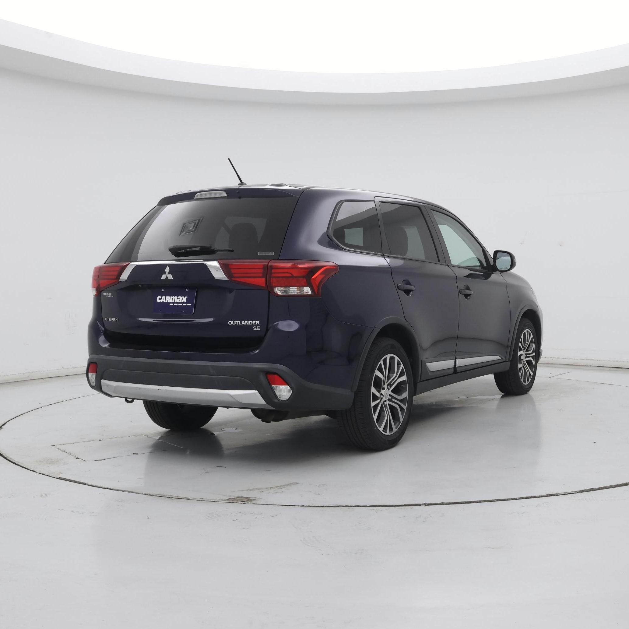 Thumbnail: 2016 Mitsubishi Outlander - 8