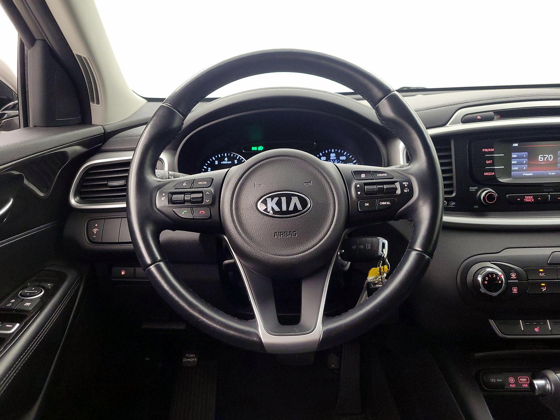 Thumbnail: 2016 Kia Sorento - 10