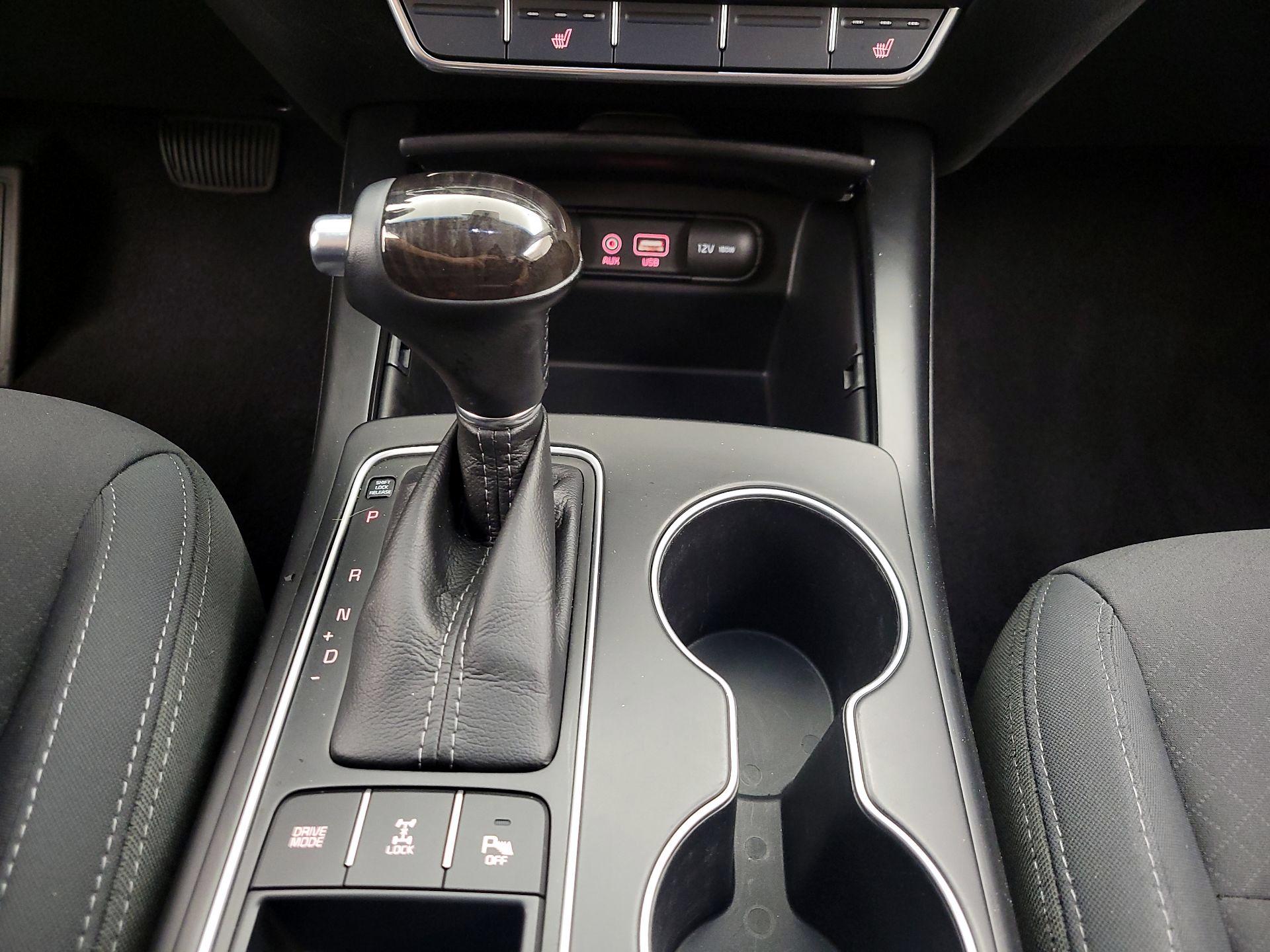 Thumbnail: 2016 Kia Sorento - 17