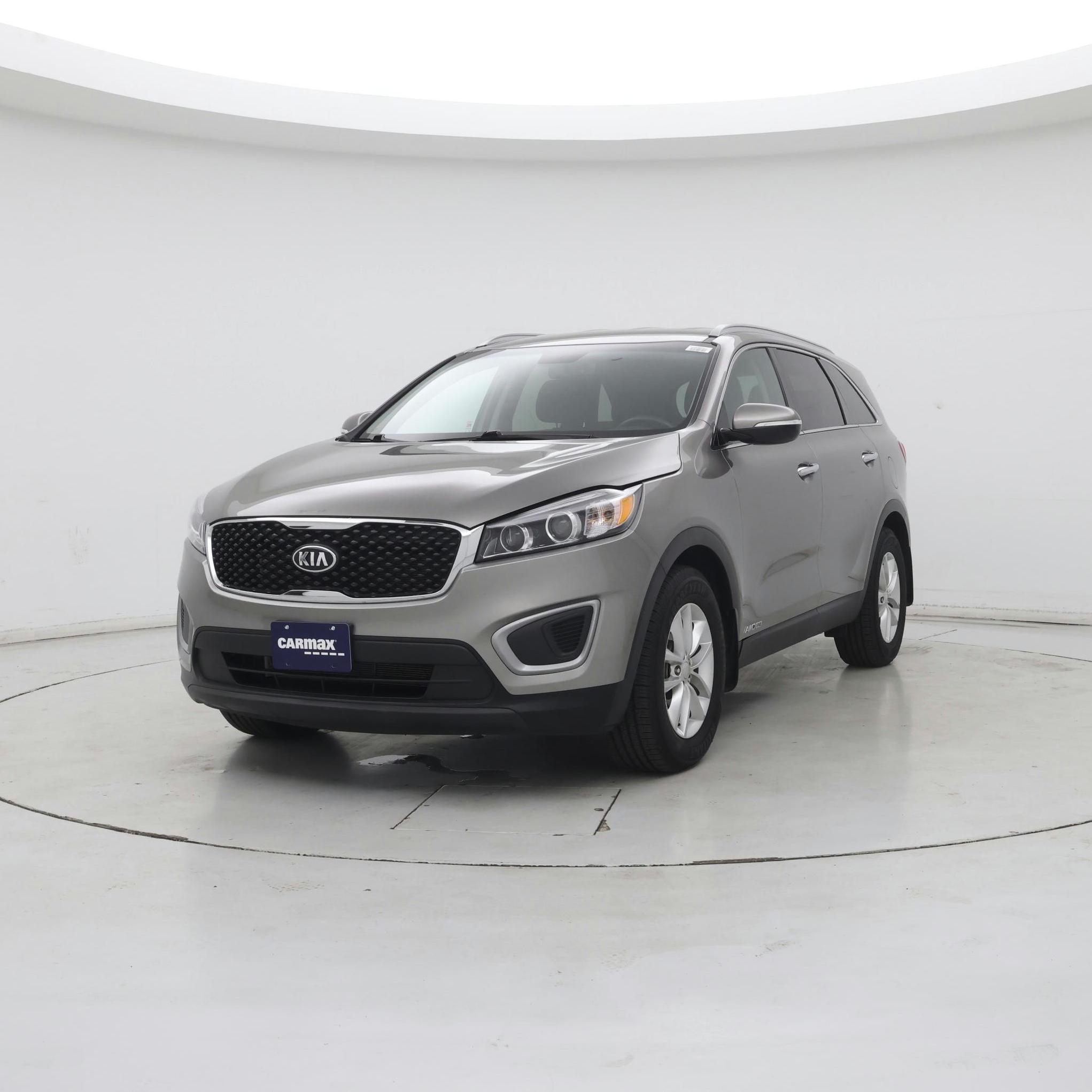 Thumbnail: 2016 Kia Sorento - 4