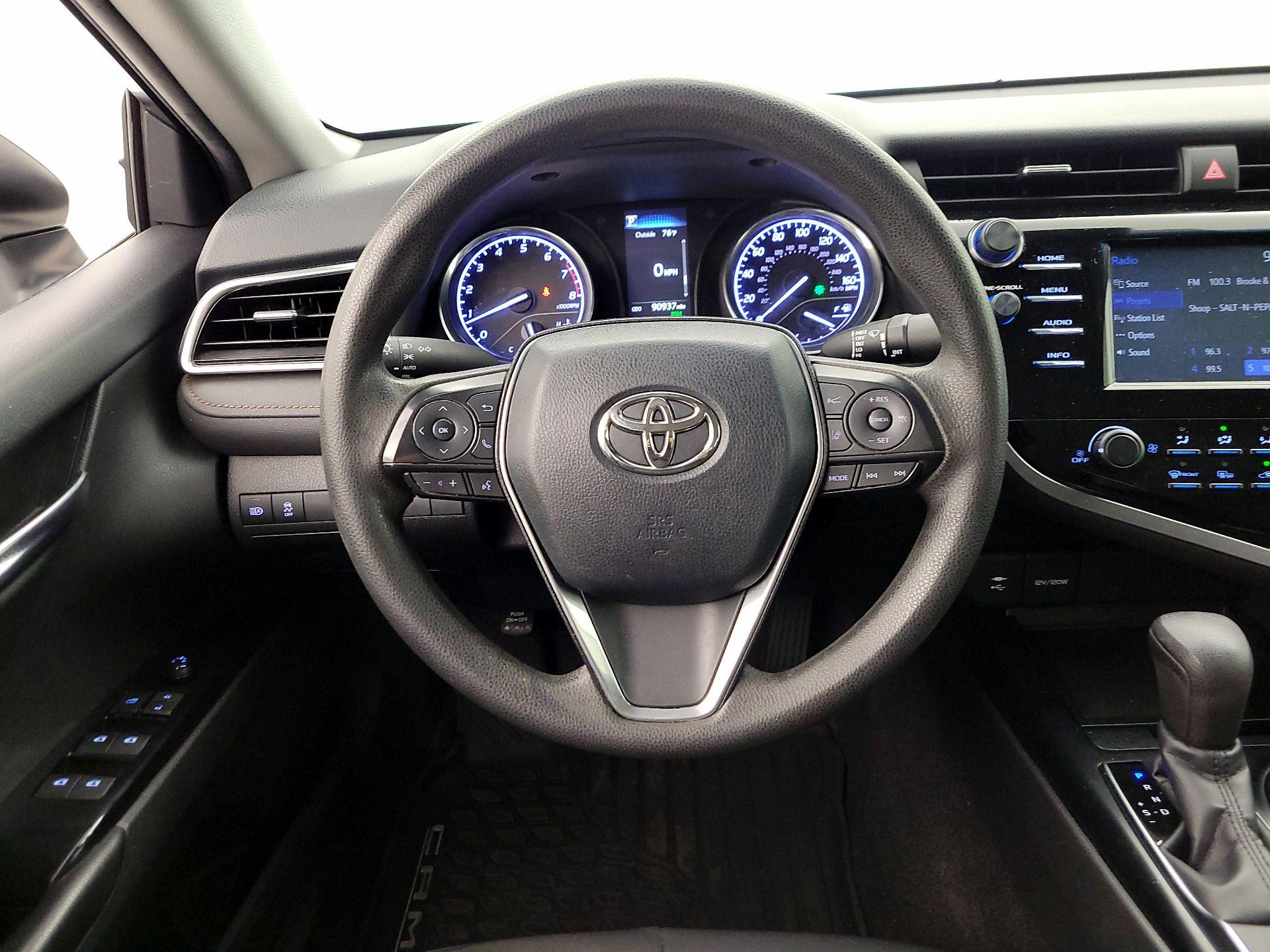 Thumbnail: 2018 Toyota Camry - 10
