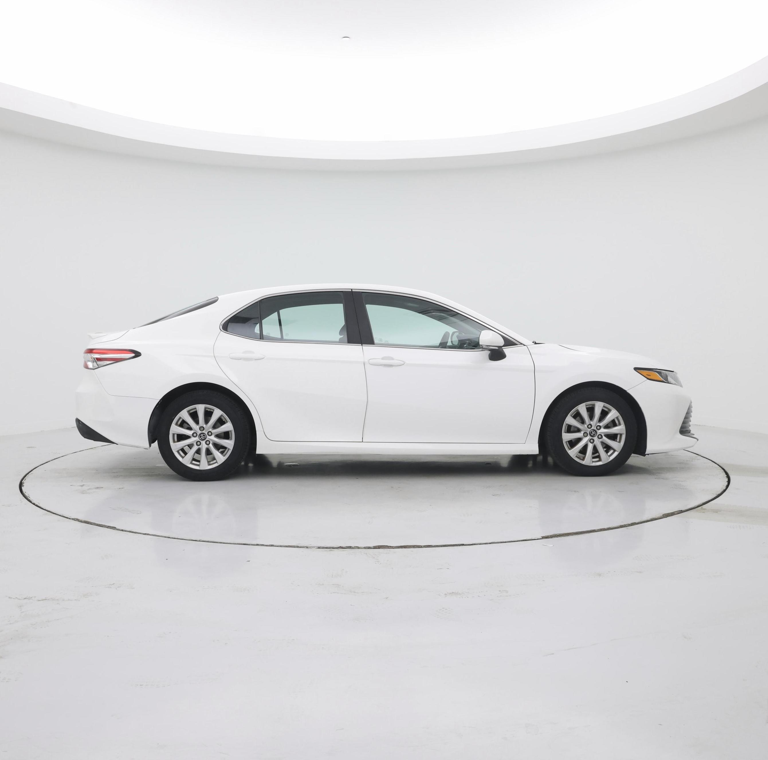 Thumbnail: 2018 Toyota Camry - 7