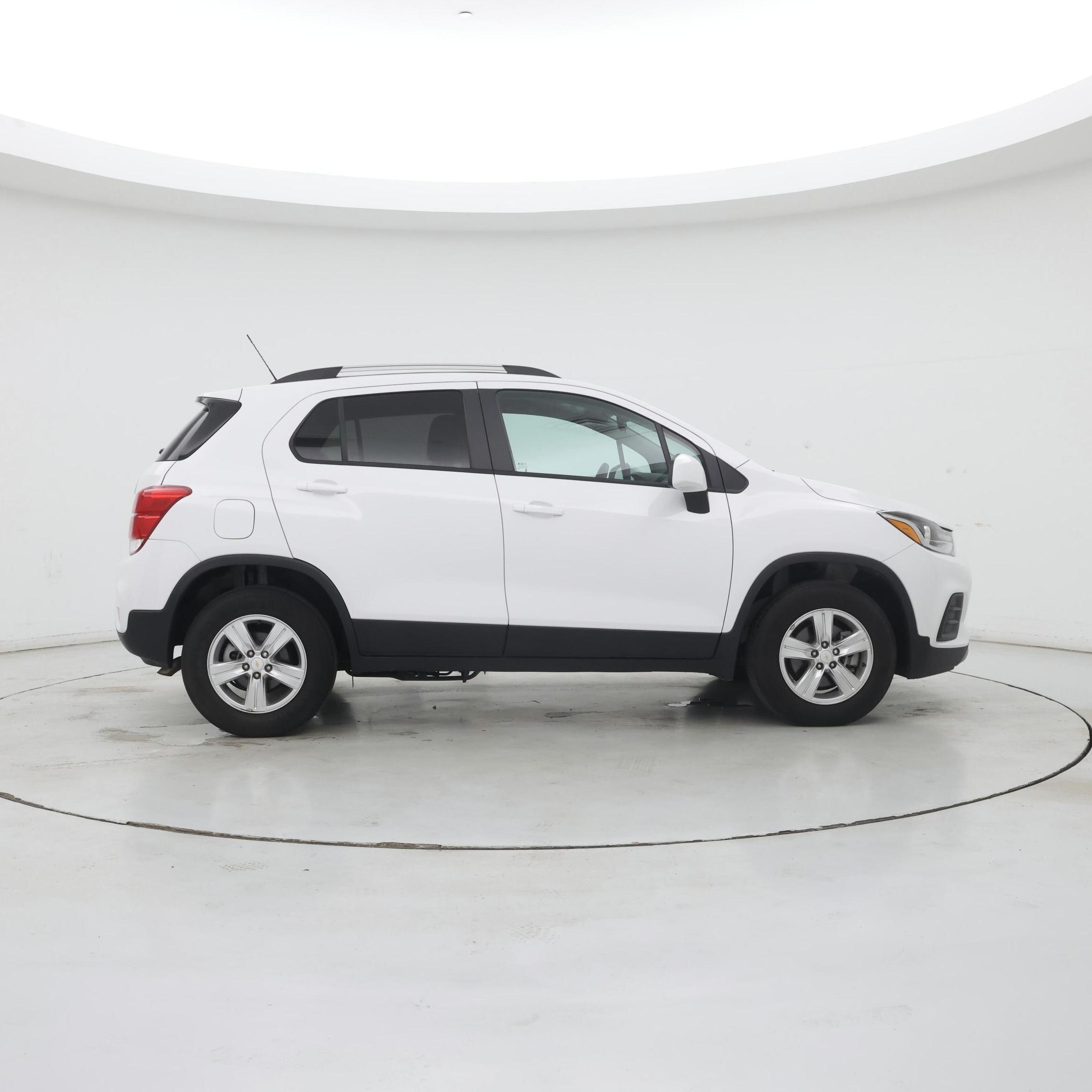 Thumbnail: 2022 Chevrolet Trax - 7