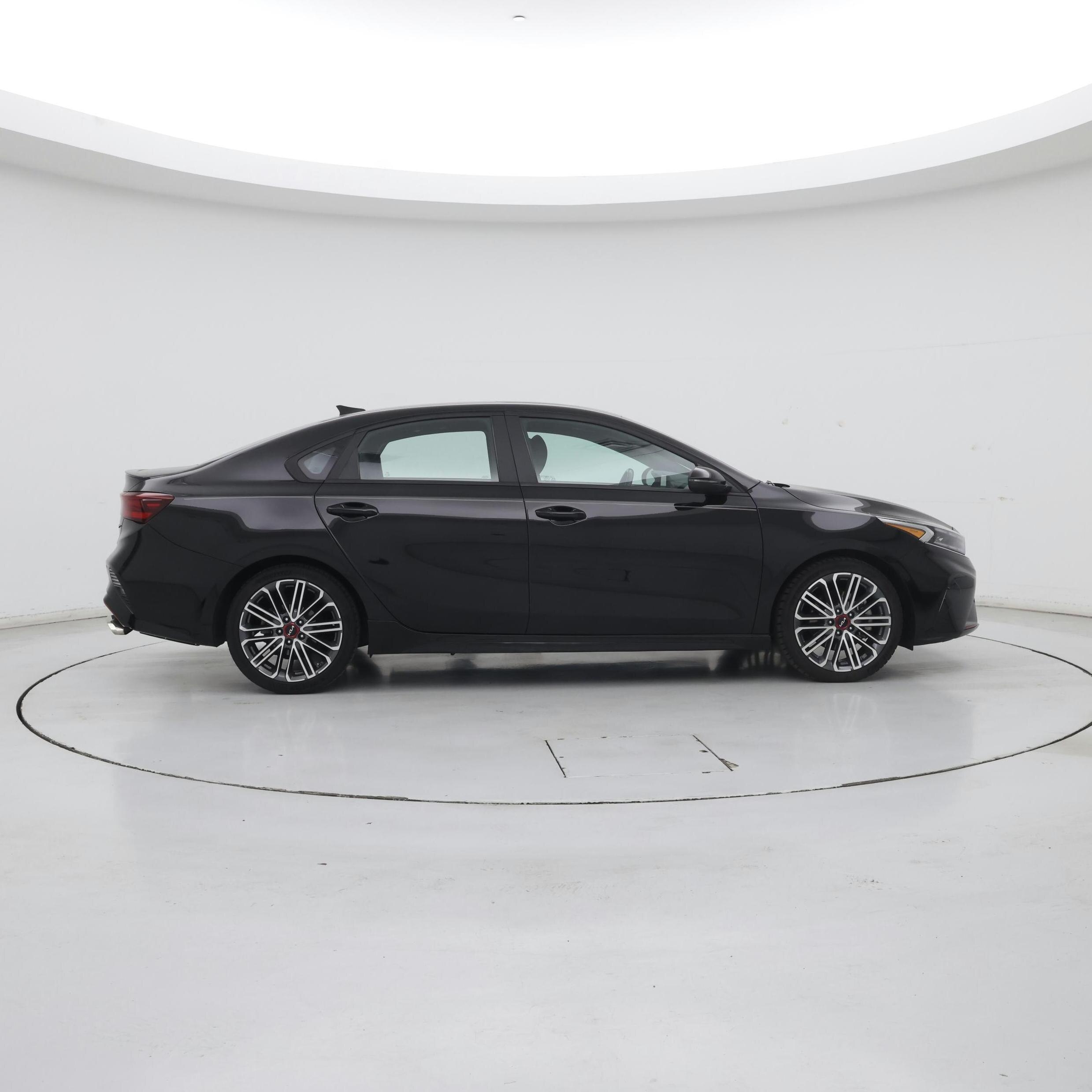 Thumbnail: 2022 Kia Forte - 7