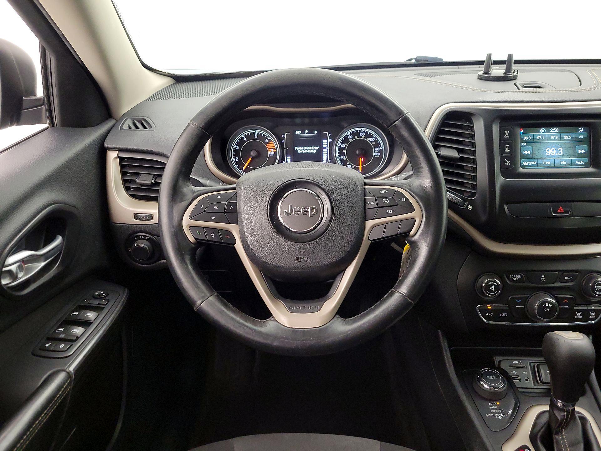 Thumbnail: 2016 Jeep Cherokee - 10