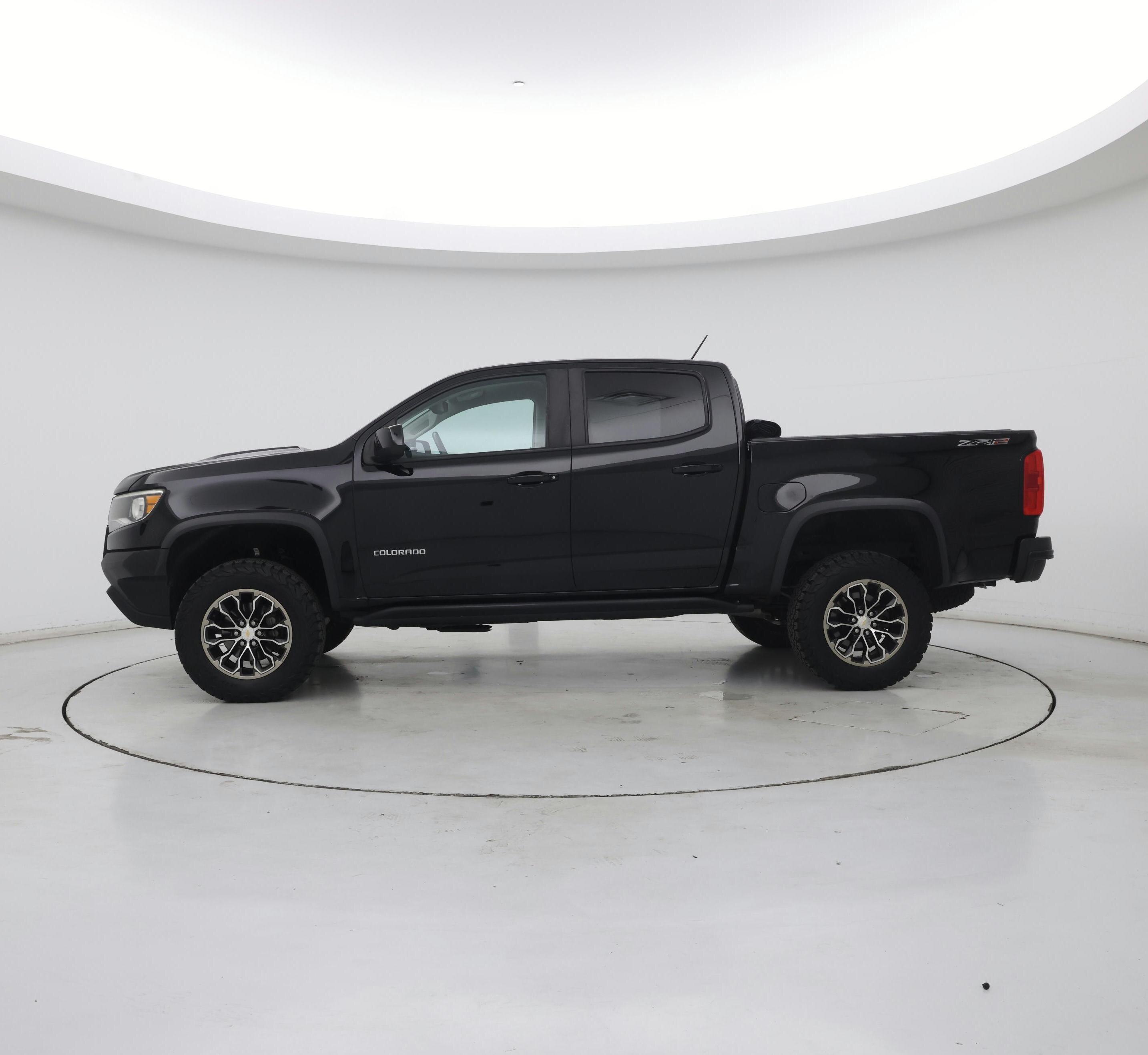 Thumbnail: 2017 Chevrolet Colorado - 3