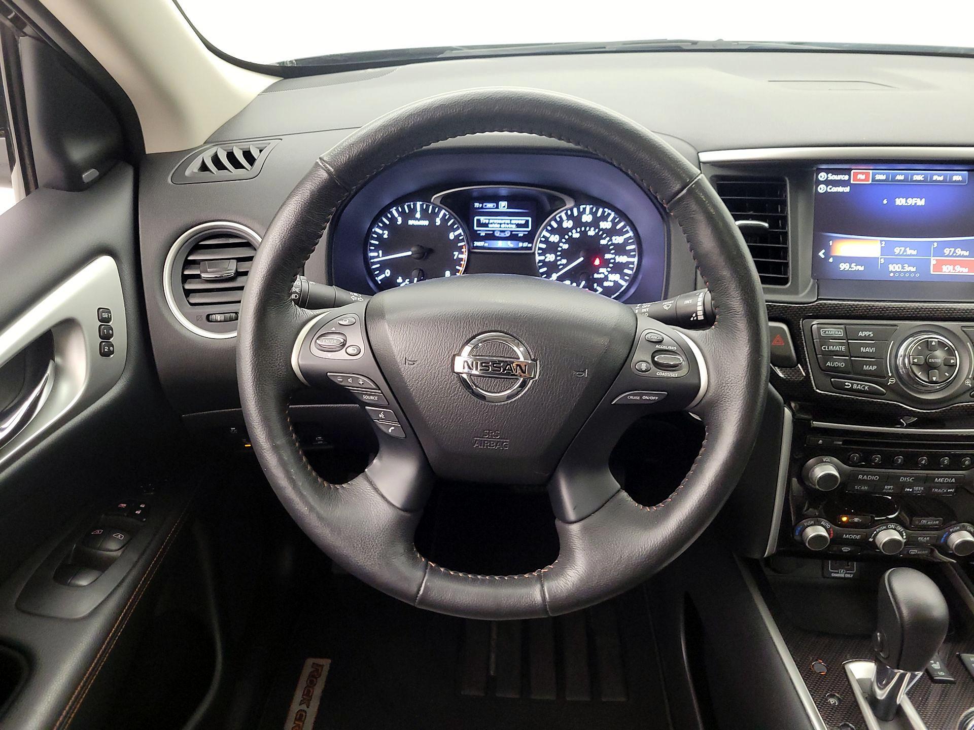 Thumbnail: 2019 Nissan Pathfinder - 10