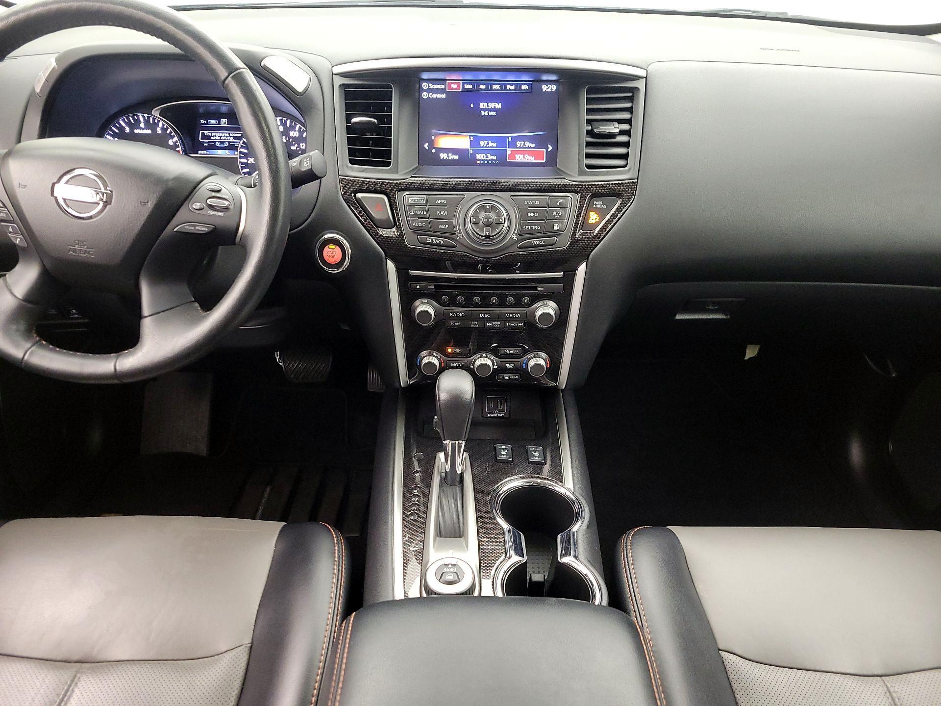 Thumbnail: 2019 Nissan Pathfinder - 17