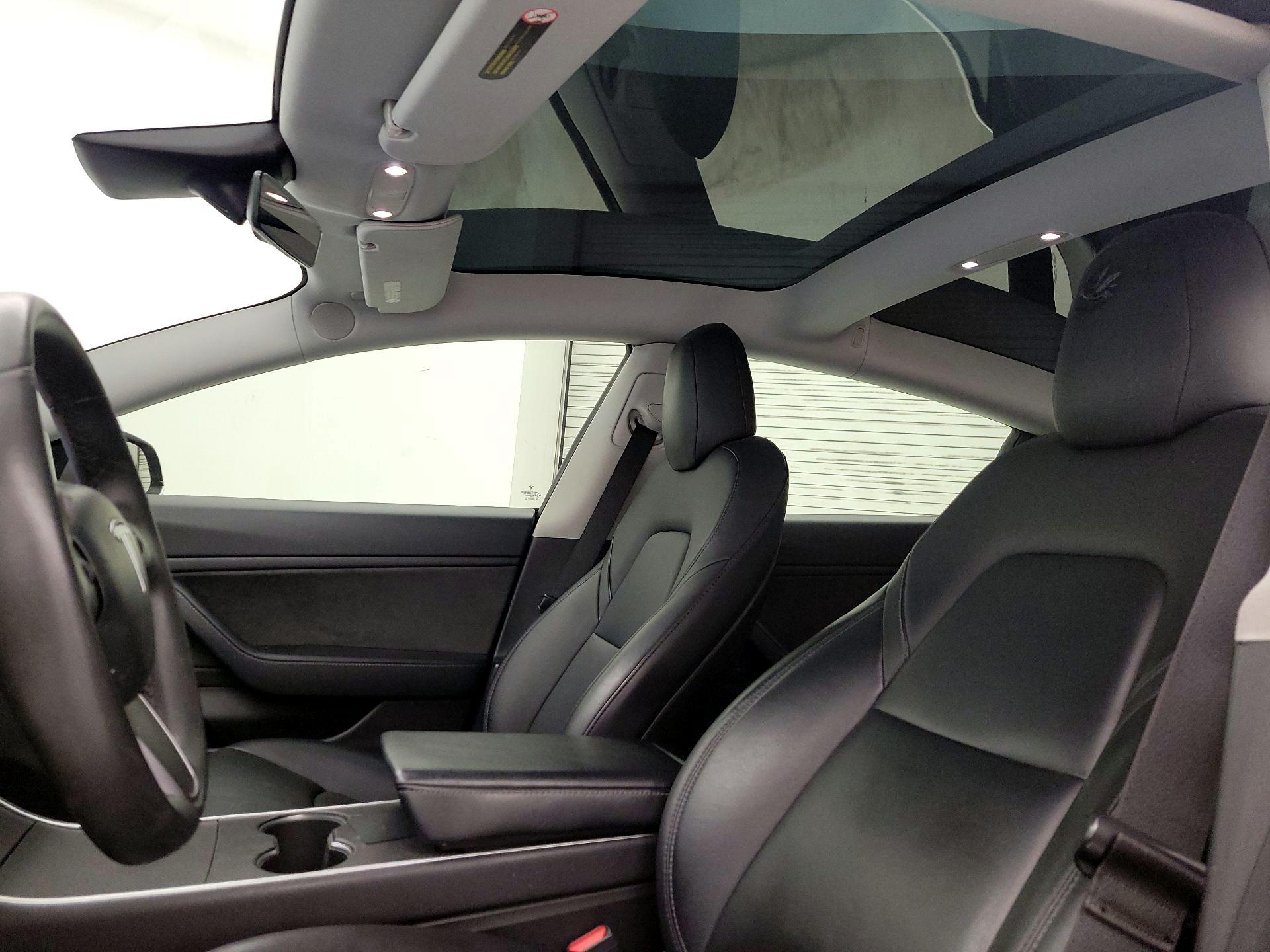 Thumbnail: 2020 Tesla Model 3 - 19