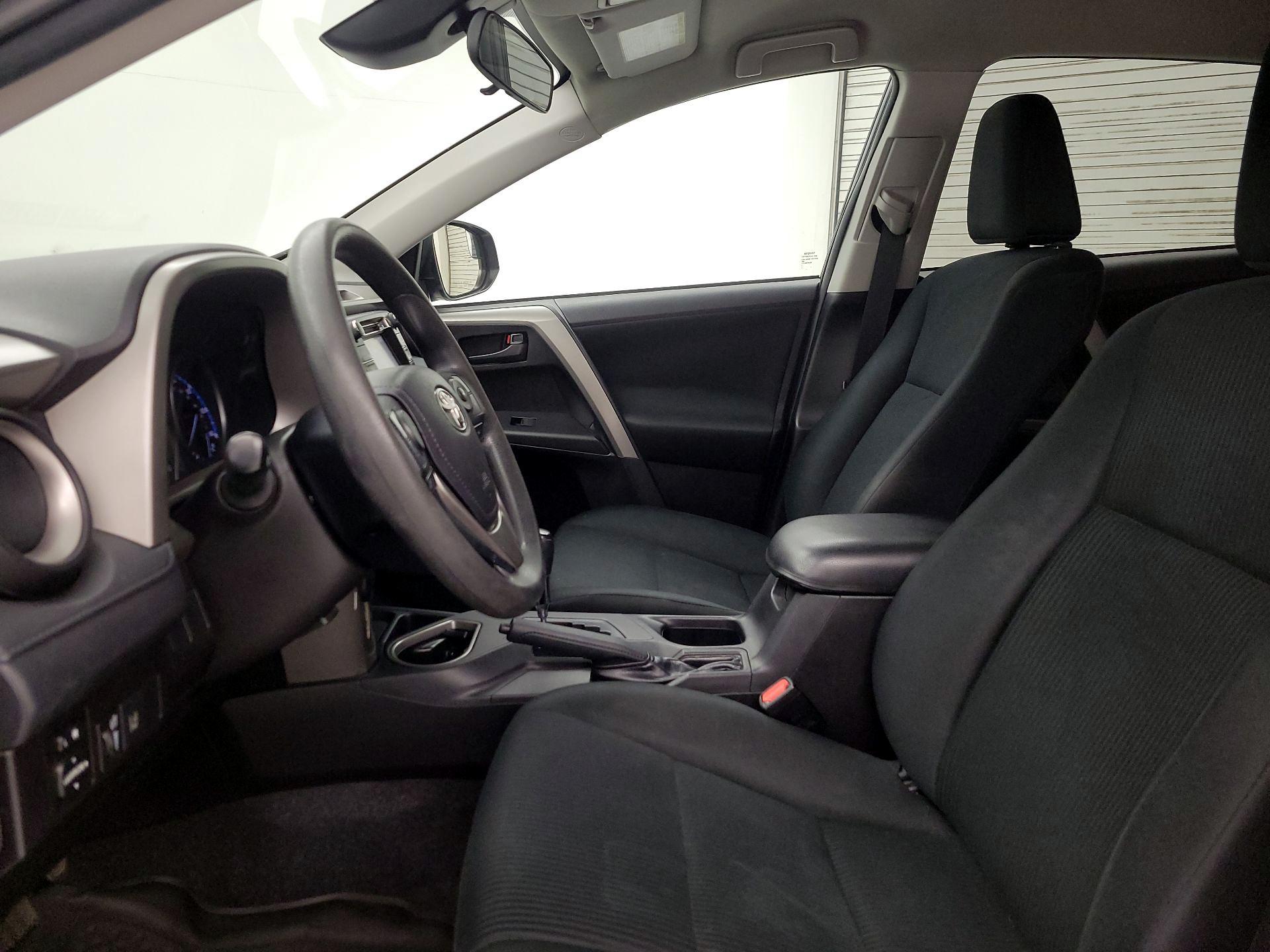 Thumbnail: 2018 Toyota RAV4 - 11