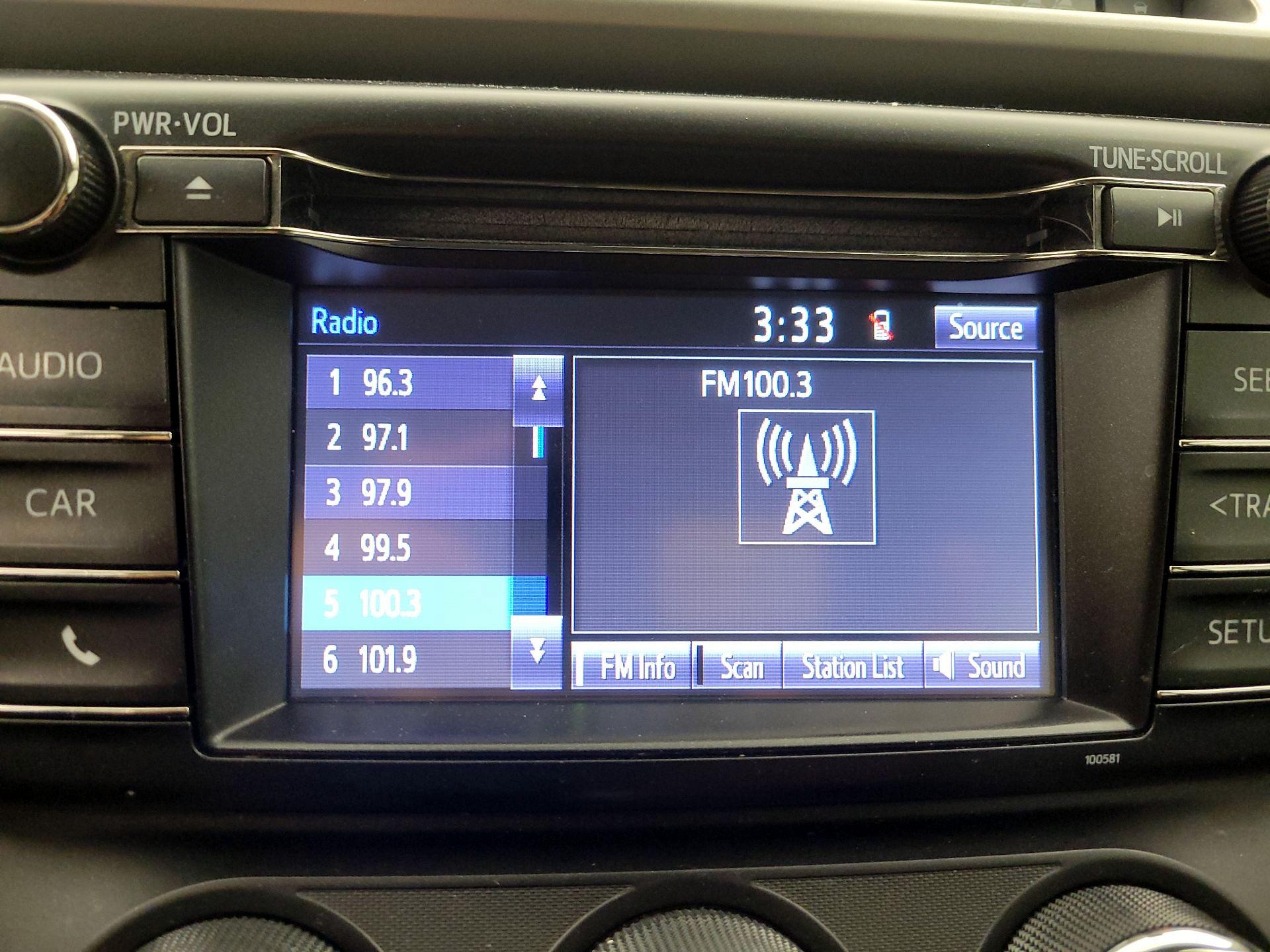 Thumbnail: 2018 Toyota RAV4 - 15