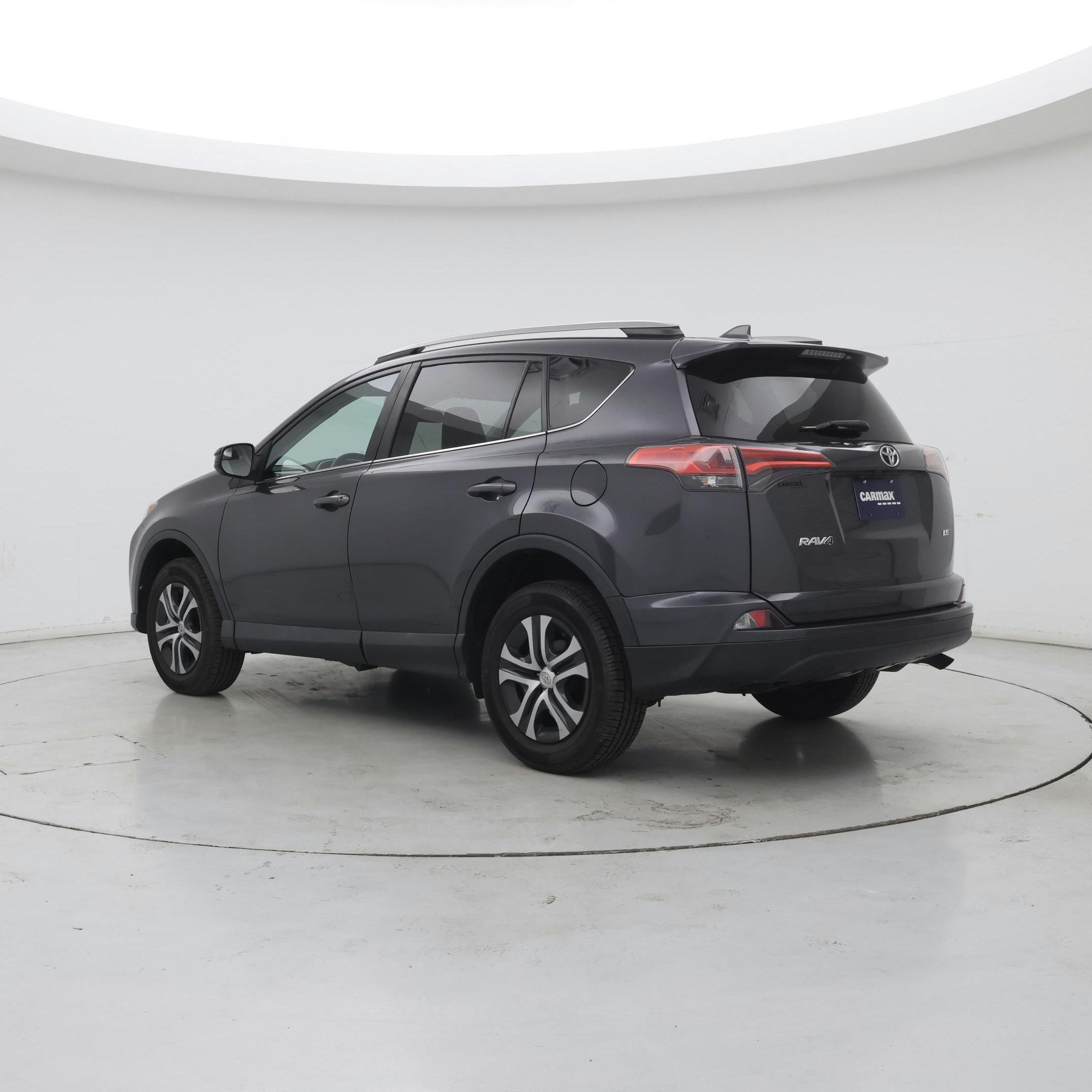 Thumbnail: 2018 Toyota RAV4 - 2