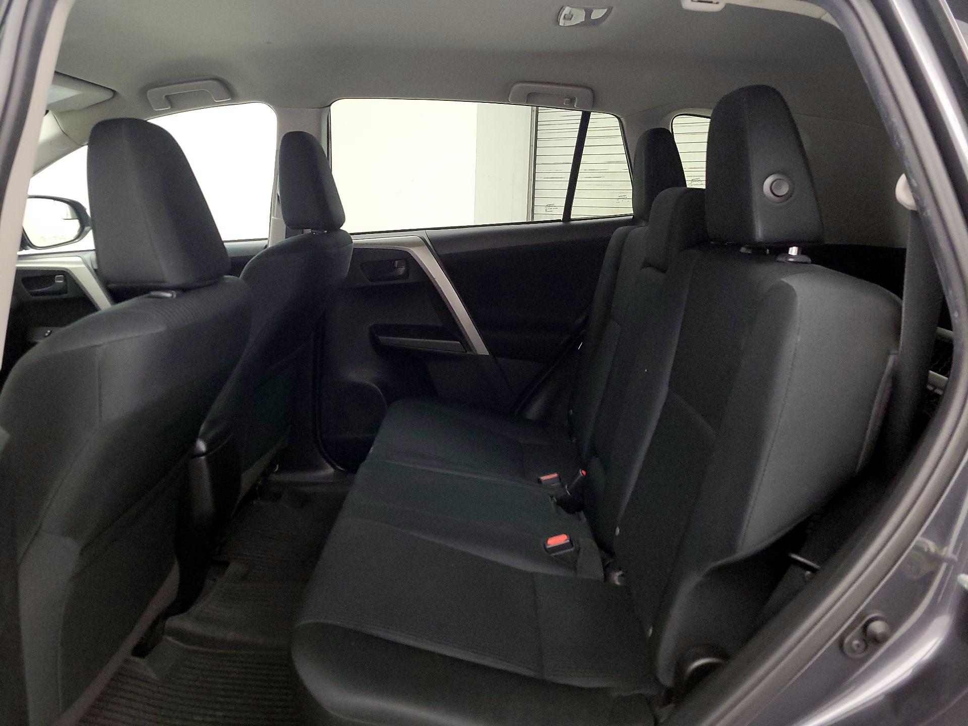 Thumbnail: 2018 Toyota RAV4 - 19