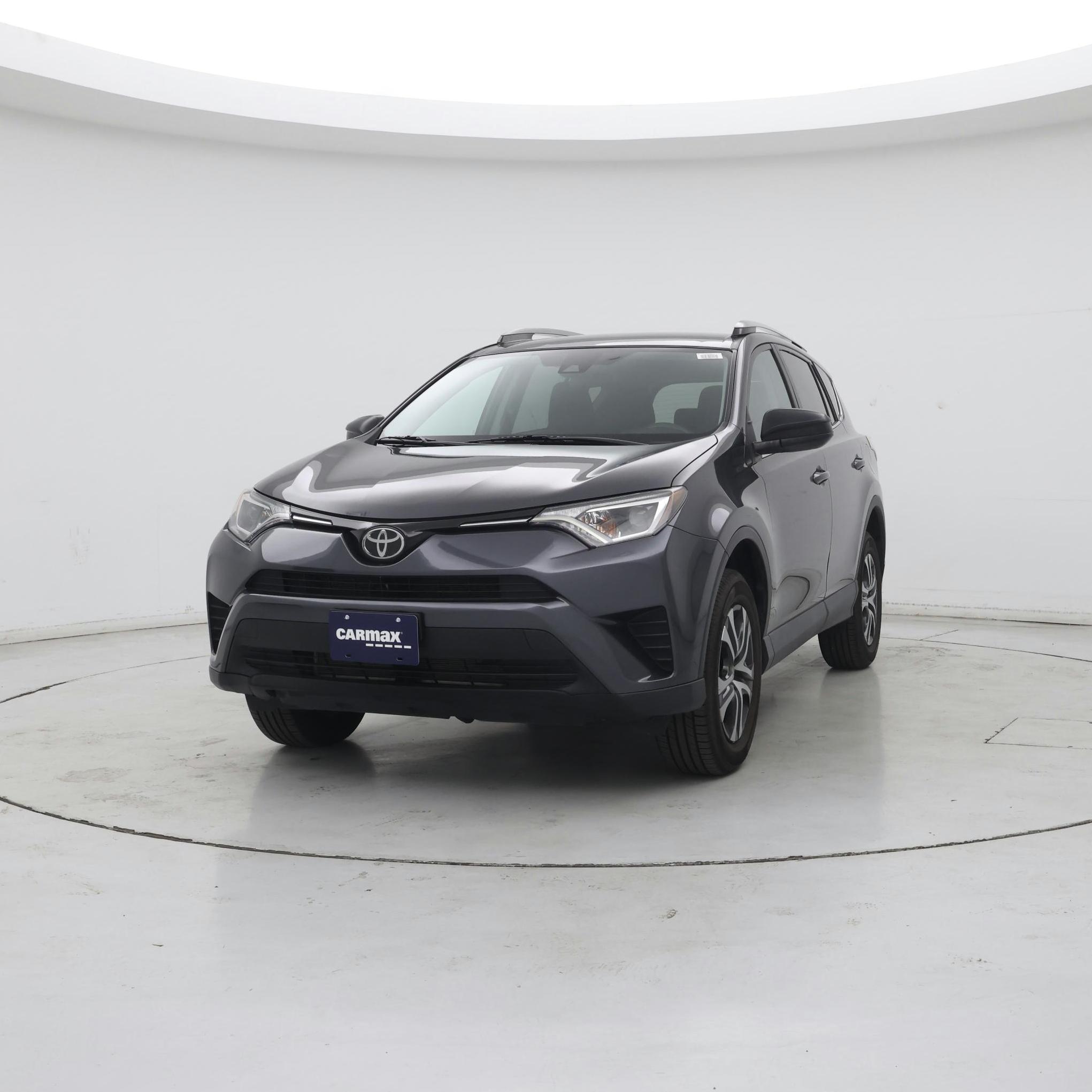 Thumbnail: 2018 Toyota RAV4 - 4
