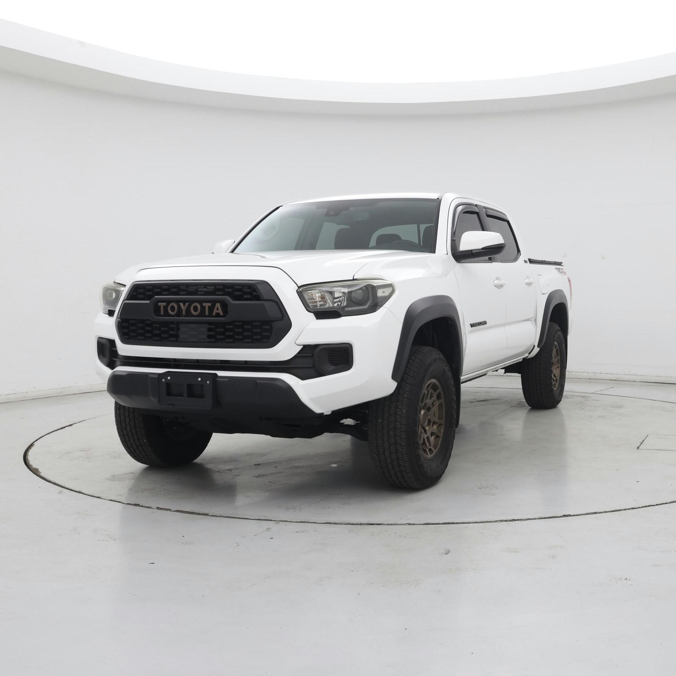 Thumbnail: 2023 Toyota Tacoma - 4
