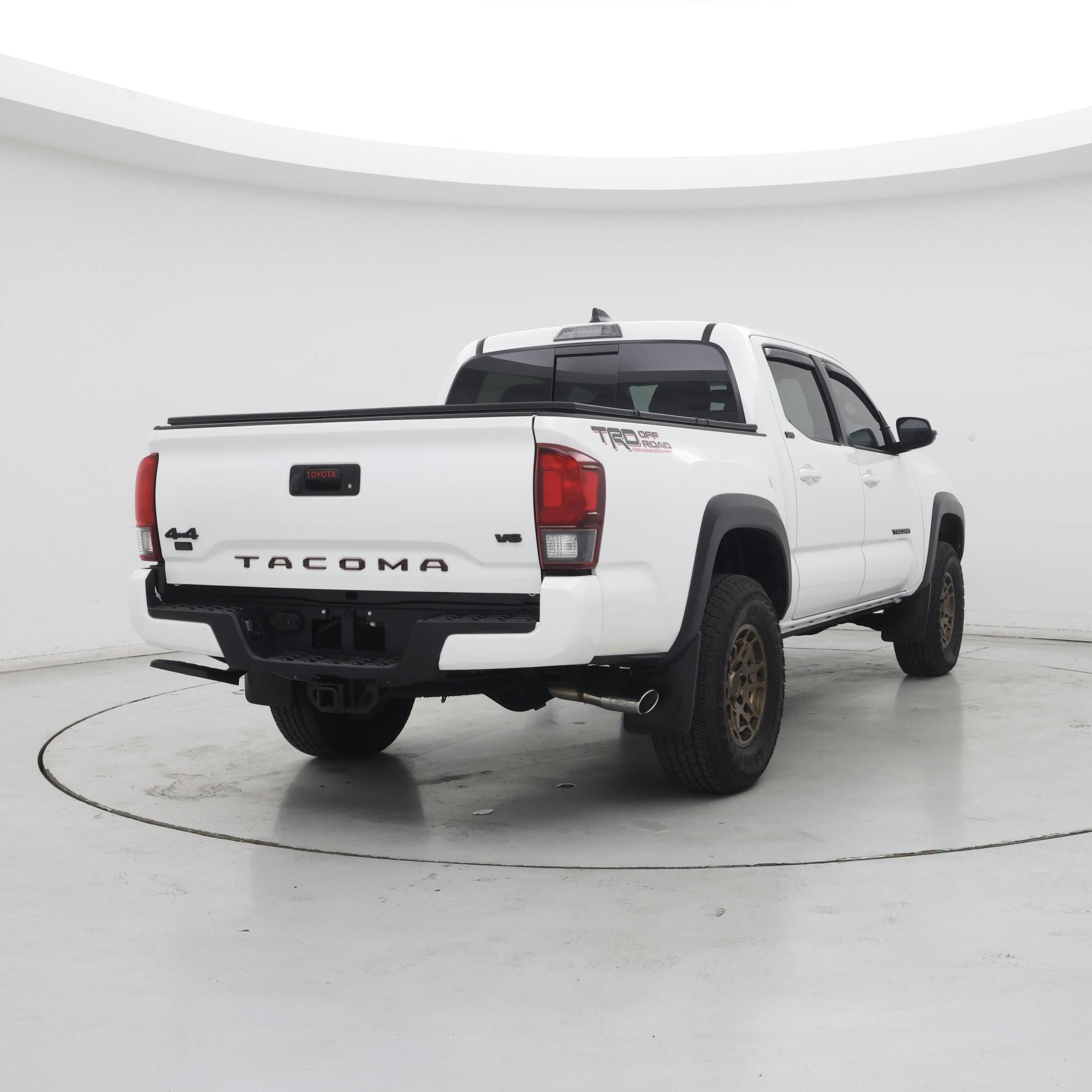 Thumbnail: 2023 Toyota Tacoma - 8