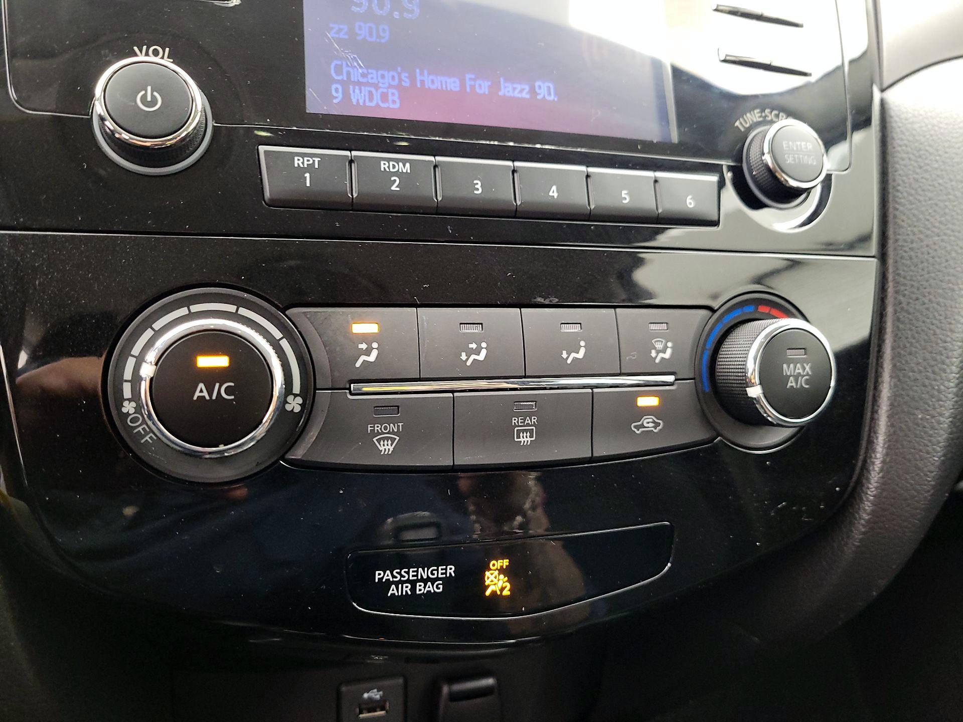 Thumbnail: 2018 Nissan Rogue Sport - 16