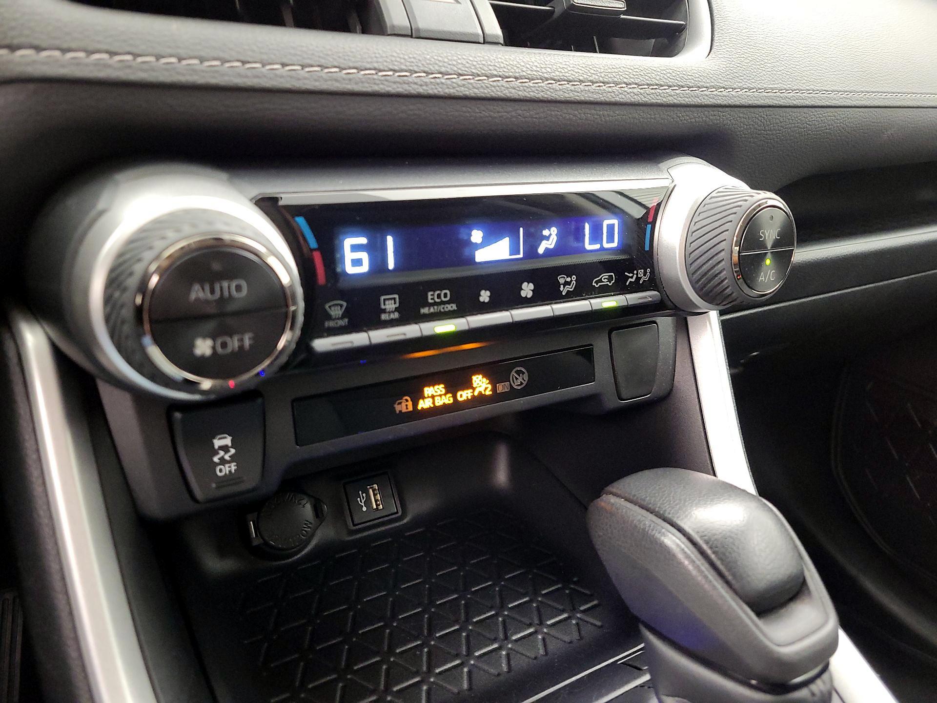 Thumbnail: 2024 Toyota RAV4 - 16
