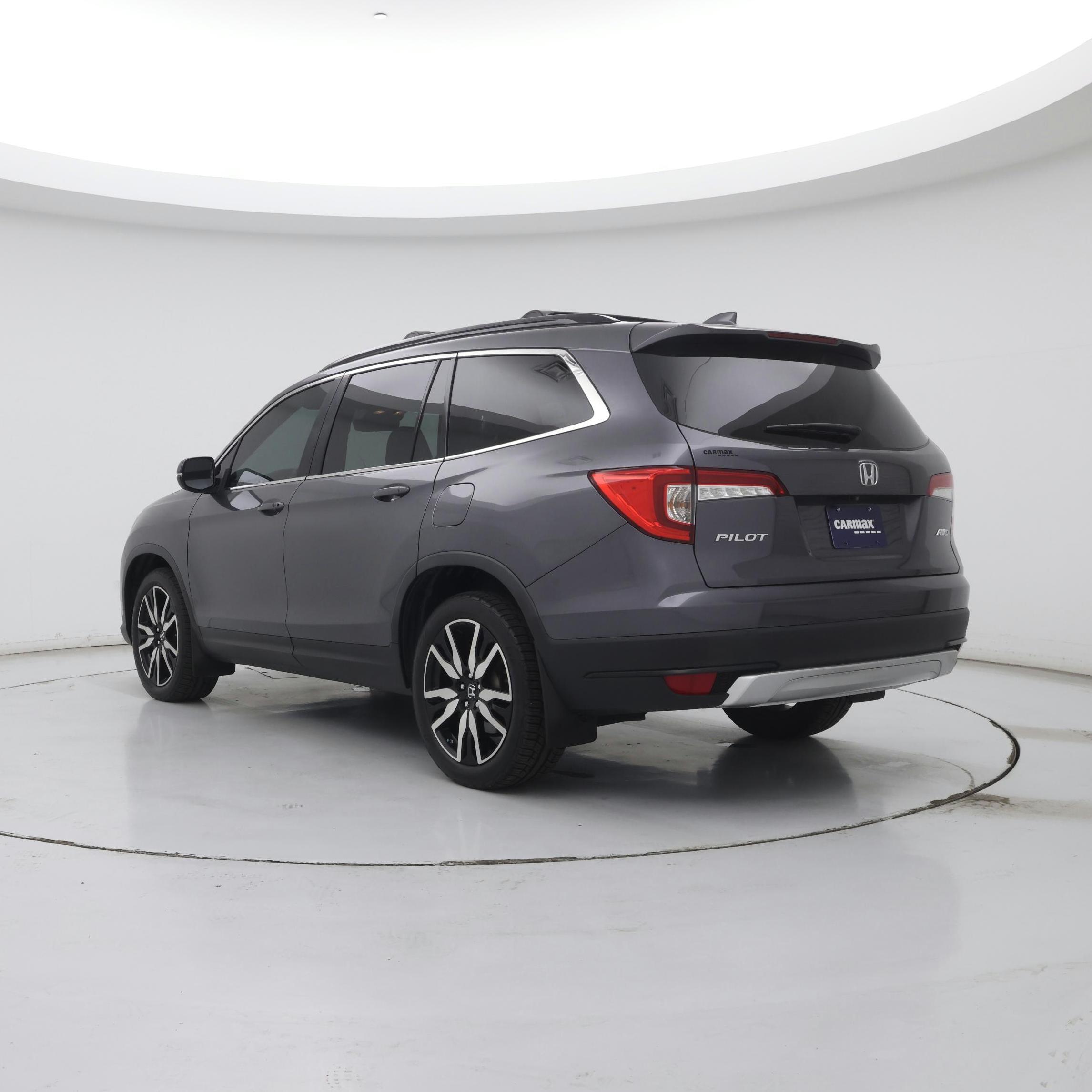 Thumbnail: 2019 Honda Pilot - 2
