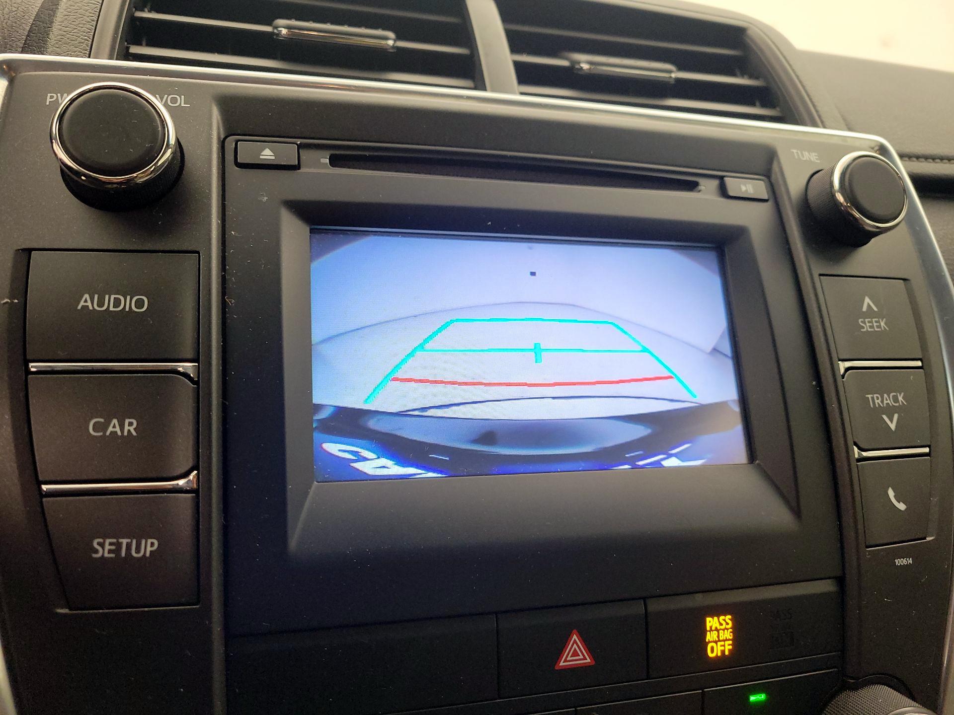 Thumbnail: 2016 Toyota Camry - 14