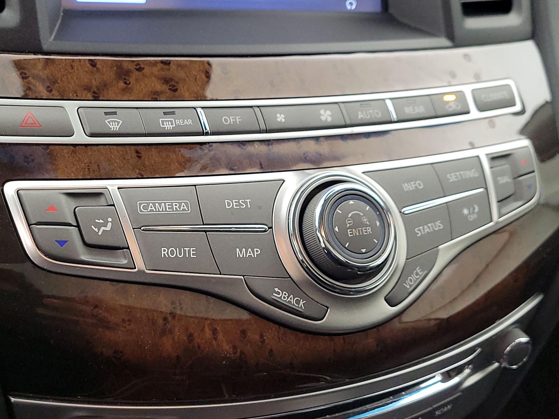 Thumbnail: 2016 INFINITI QX60 - 16