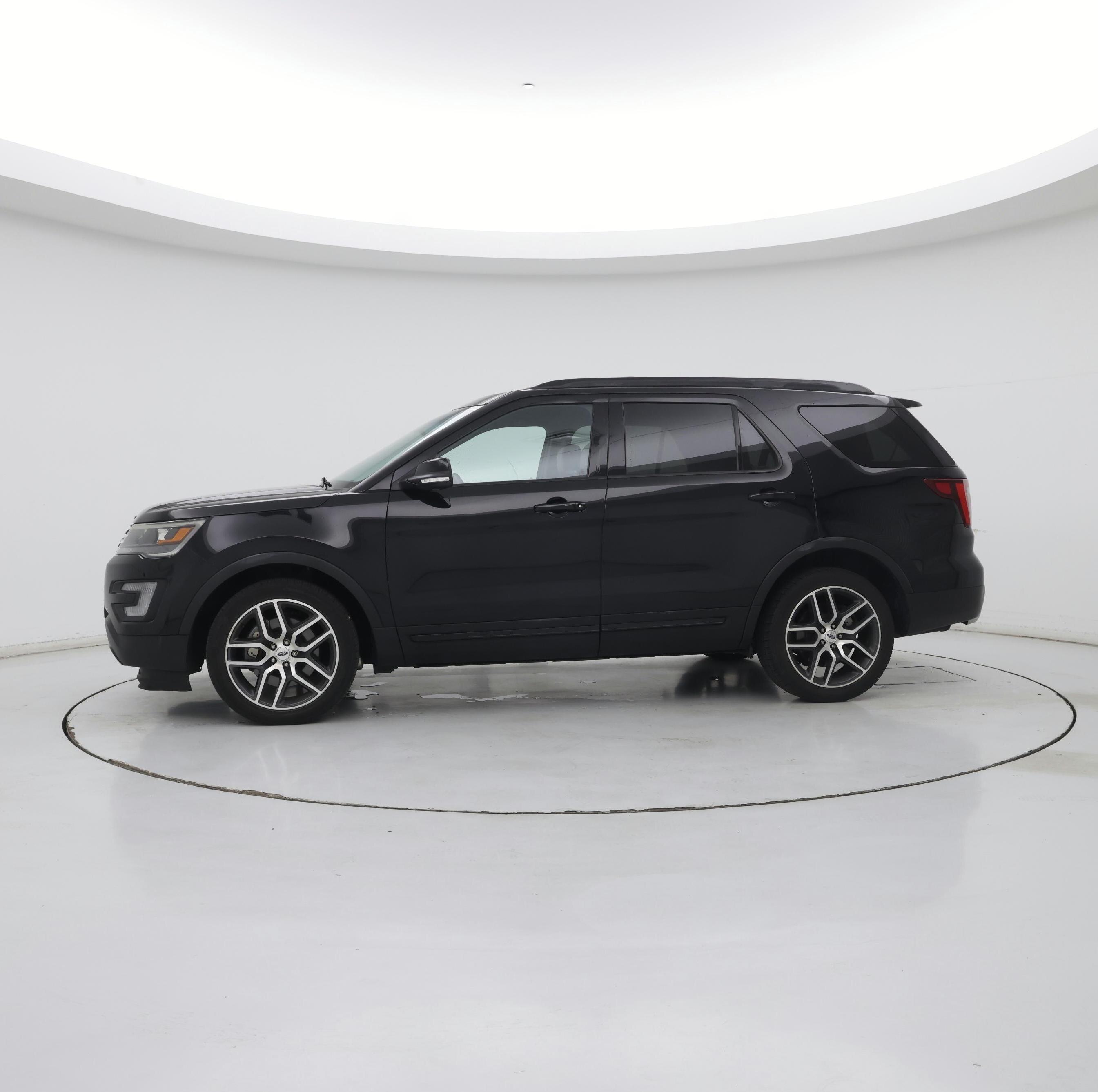 Thumbnail: 2017 Ford Explorer - 3