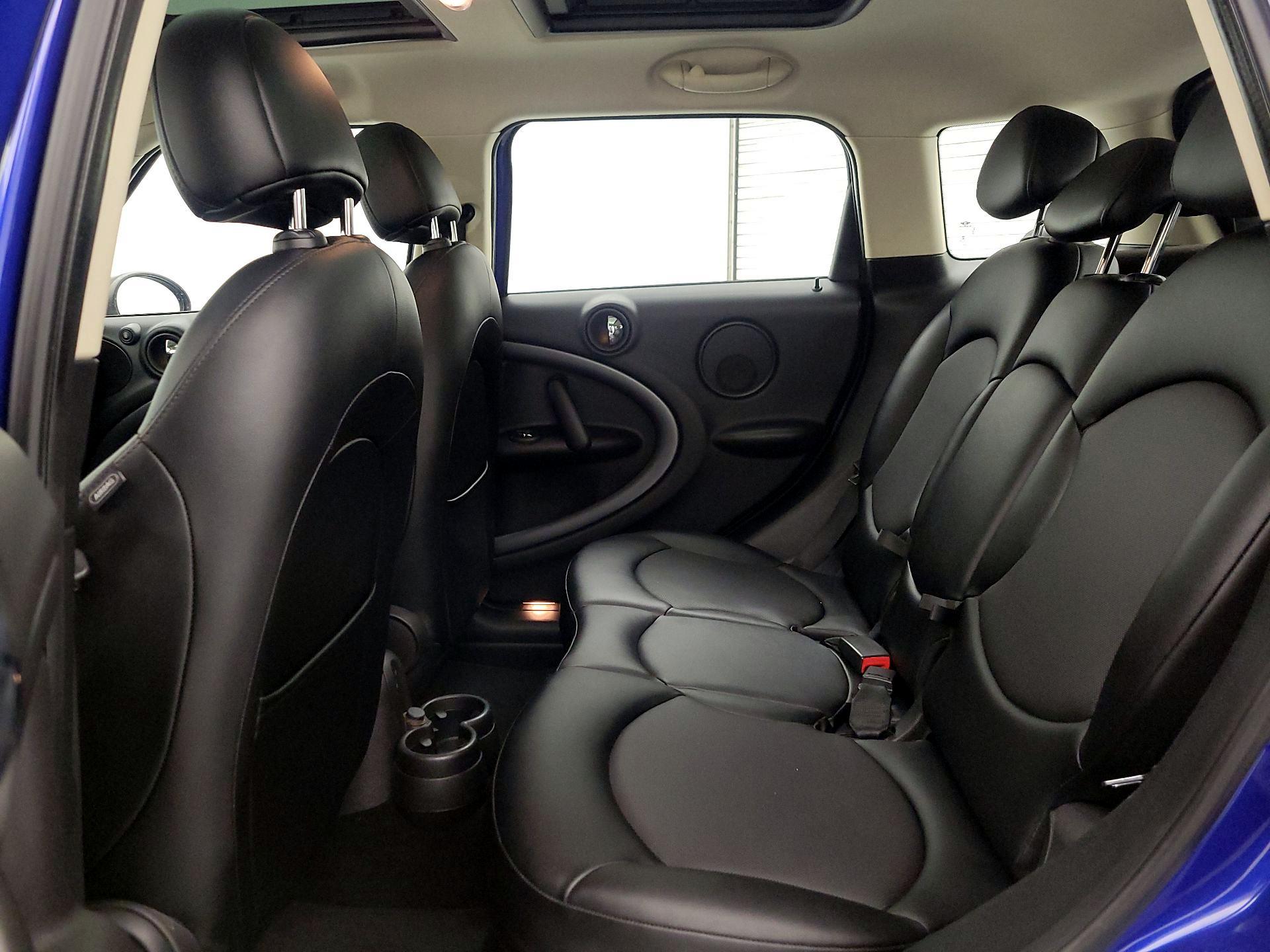 Thumbnail: 2015 MINI Cooper Countryman - 18