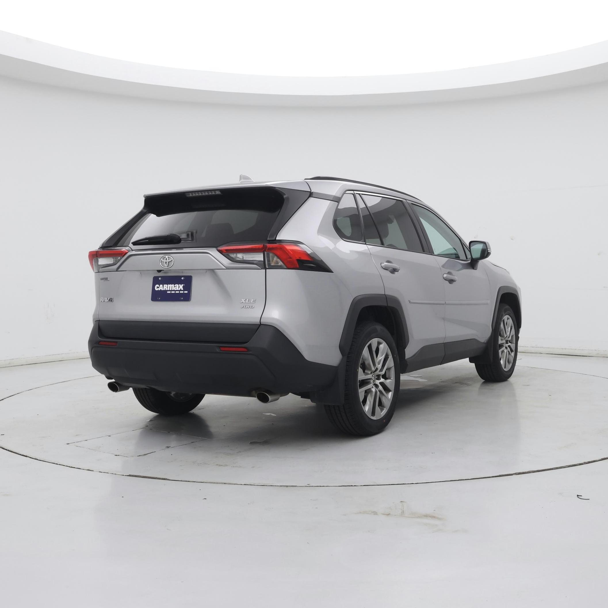 Thumbnail: 2022 Toyota RAV4 - 8