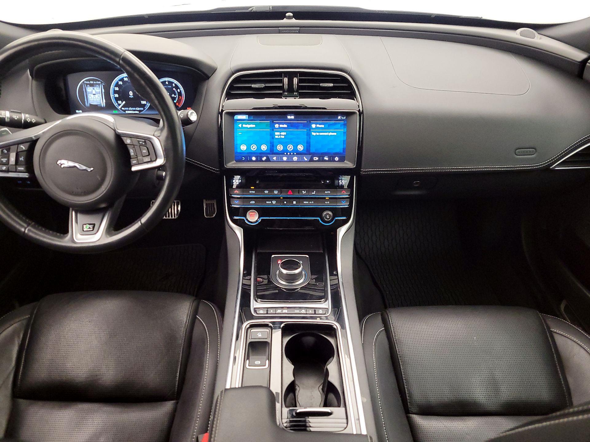 Thumbnail: 2019 Jaguar XE - 9