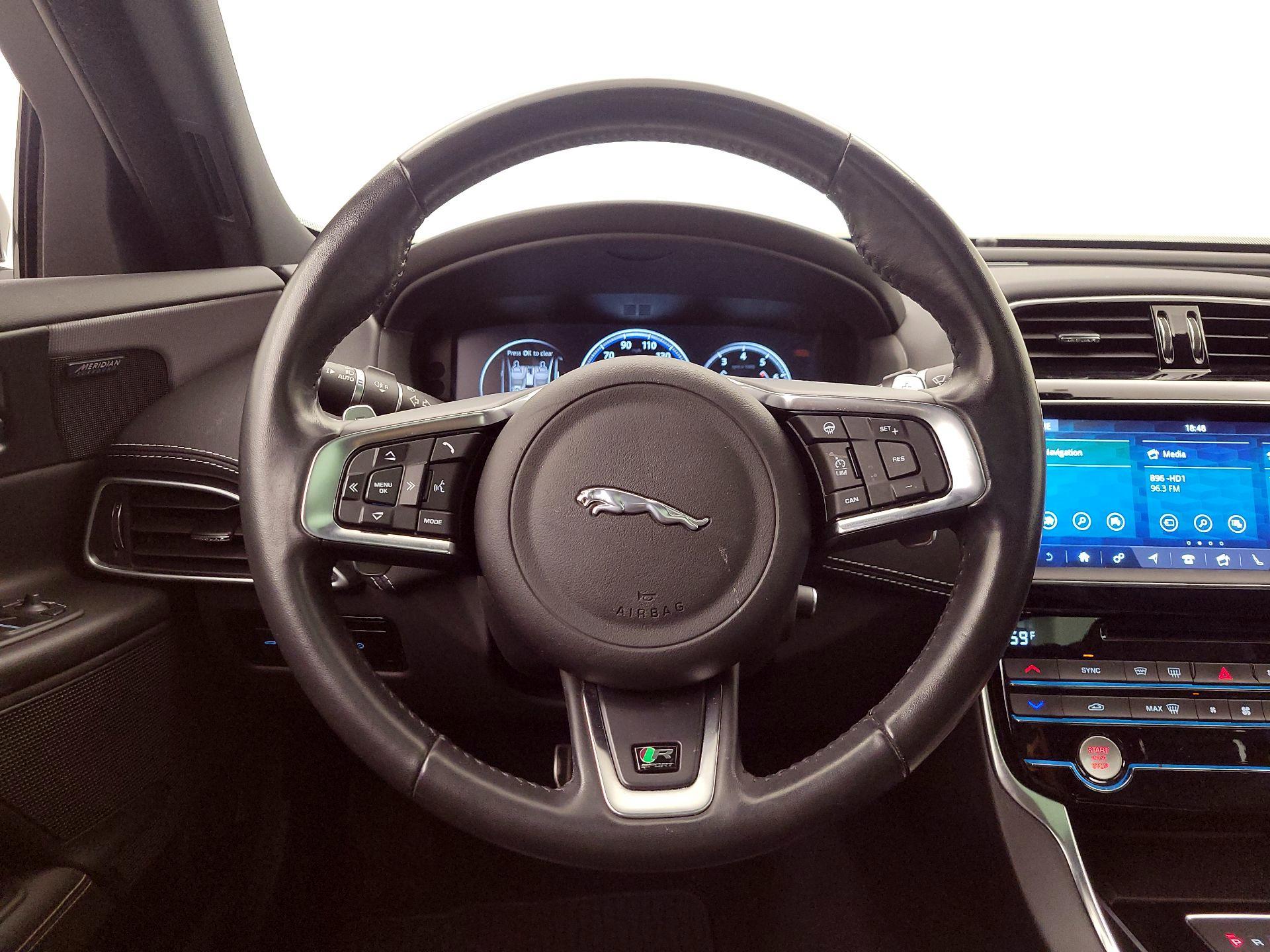 Thumbnail: 2019 Jaguar XE - 10