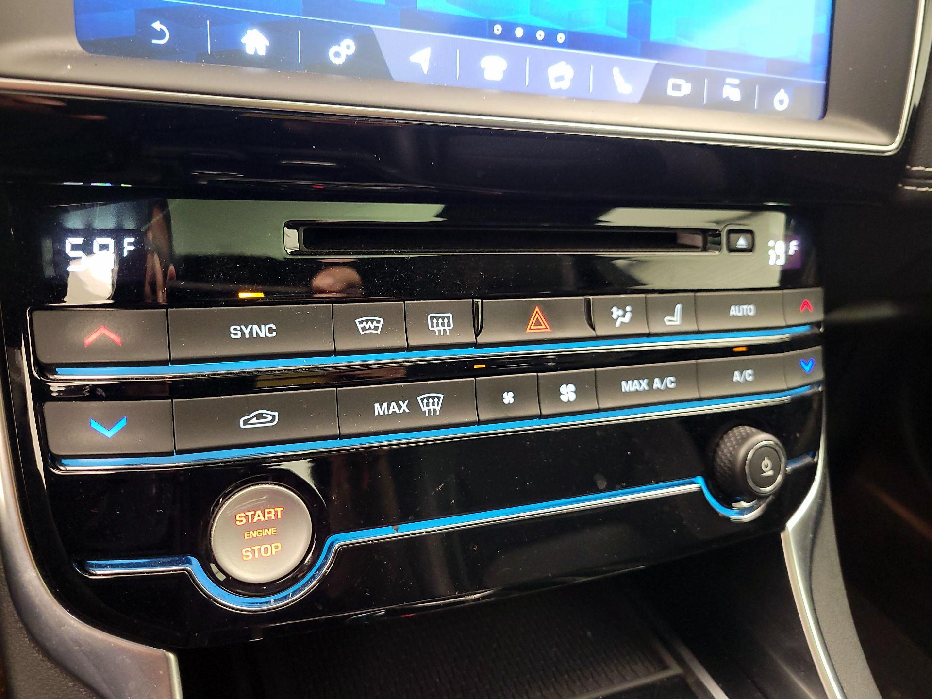 Thumbnail: 2019 Jaguar XE - 16