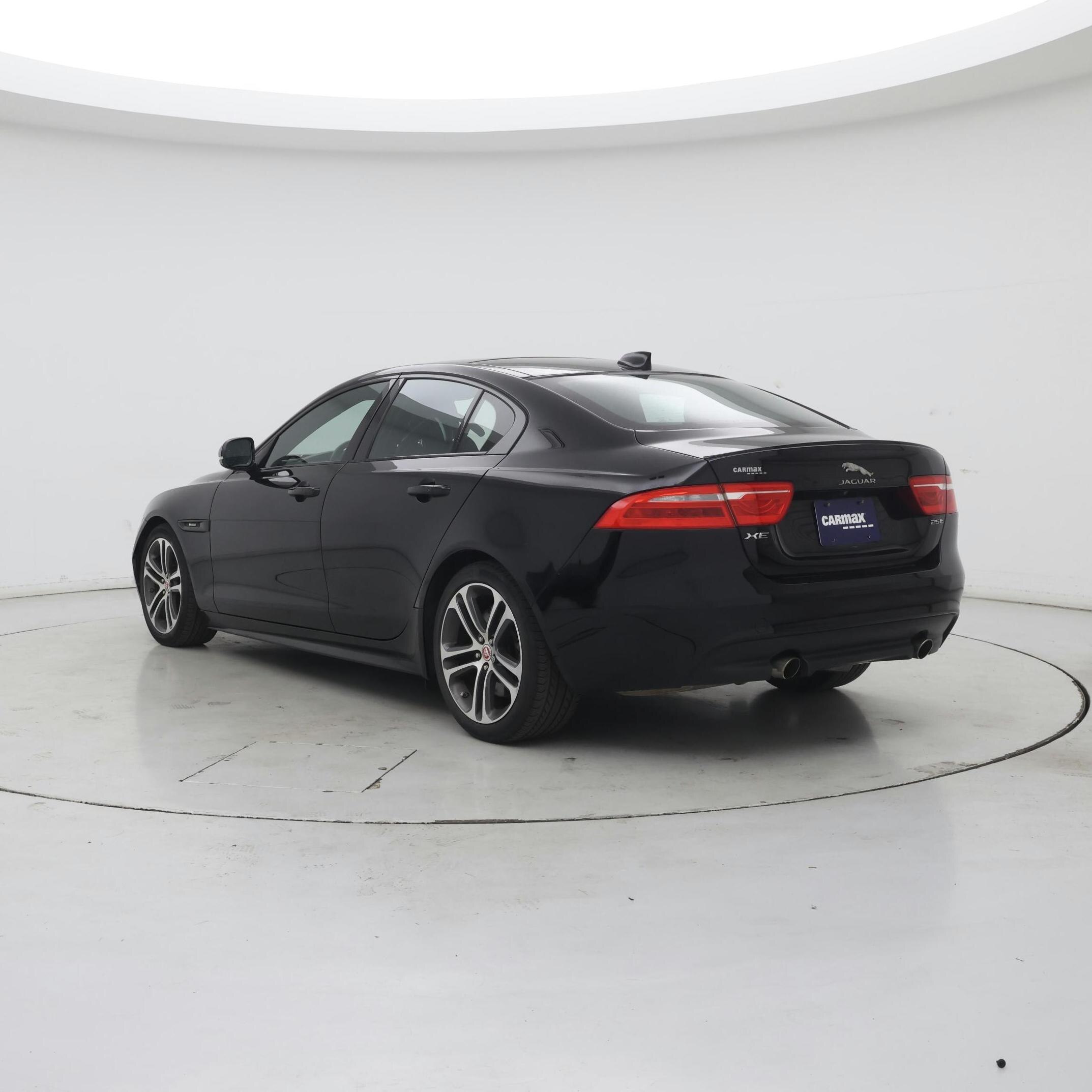 Thumbnail: 2019 Jaguar XE - 2
