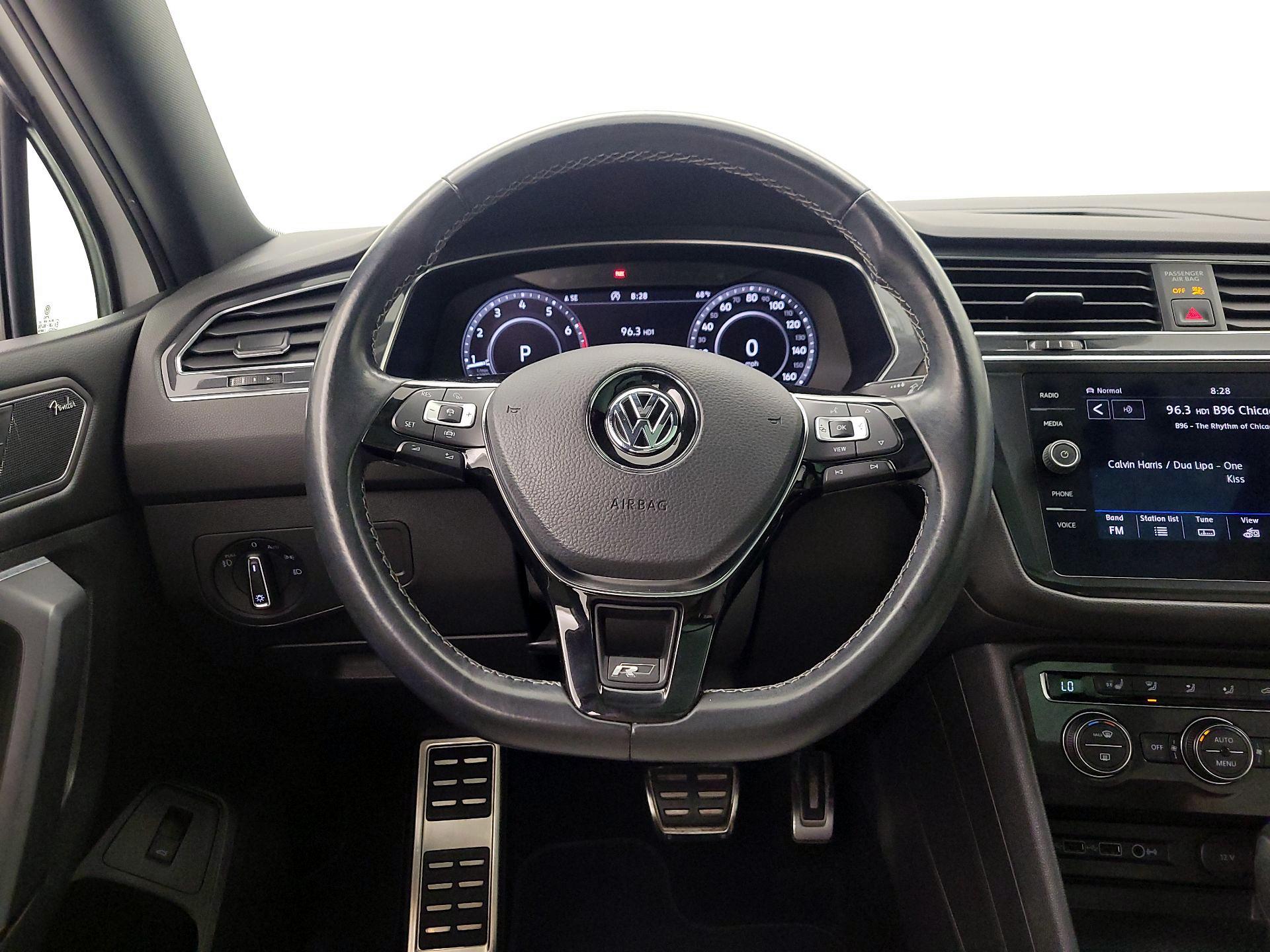 Thumbnail: 2019 Volkswagen Tiguan - 10