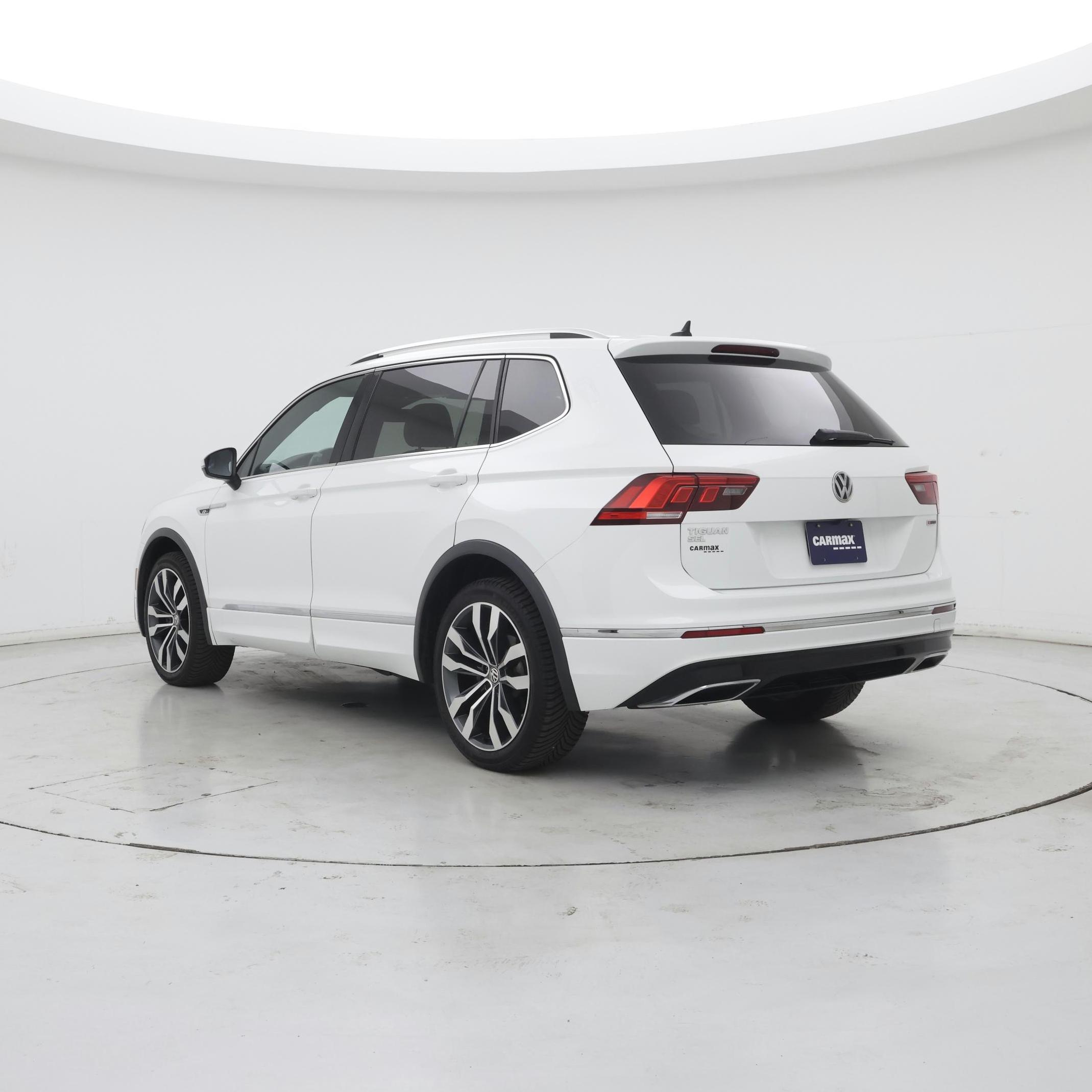 Thumbnail: 2019 Volkswagen Tiguan - 2