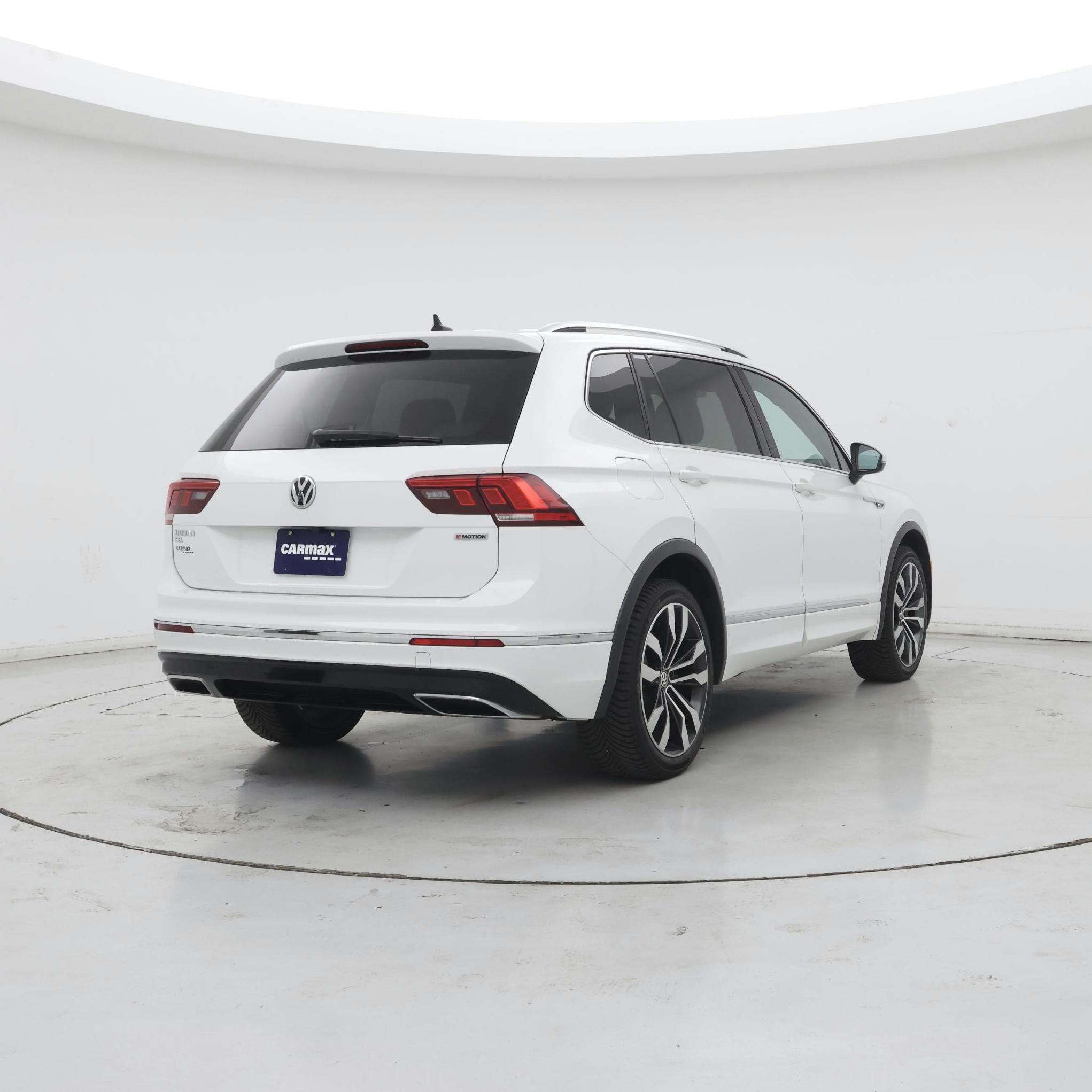 Thumbnail: 2019 Volkswagen Tiguan - 8