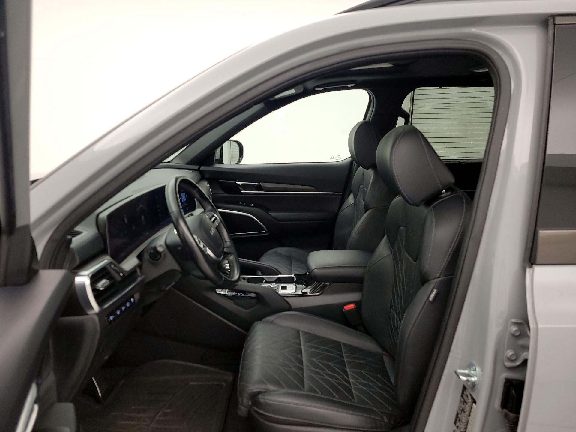 Thumbnail: 2023 Kia Telluride - 11
