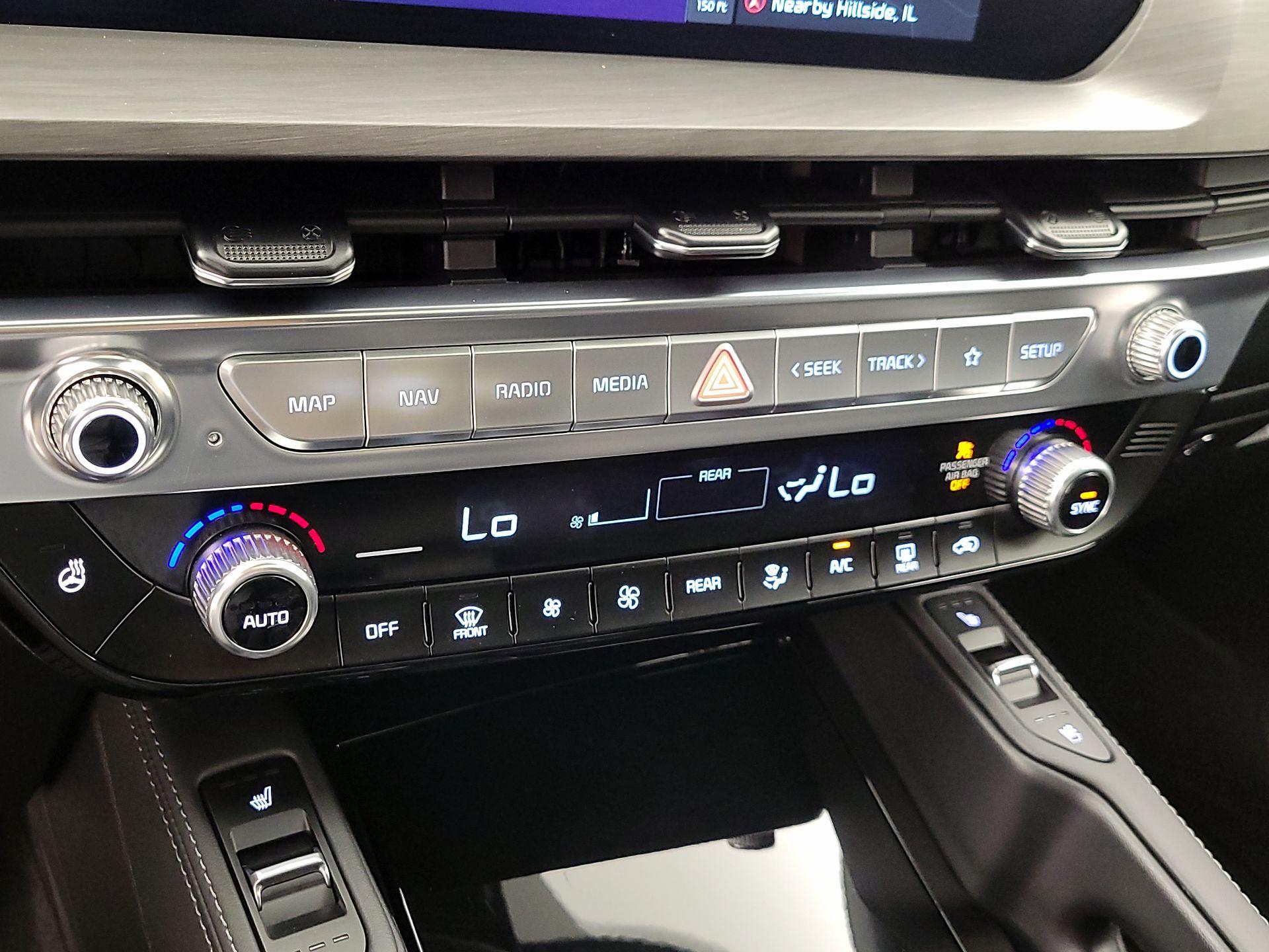 Thumbnail: 2023 Kia Telluride - 17