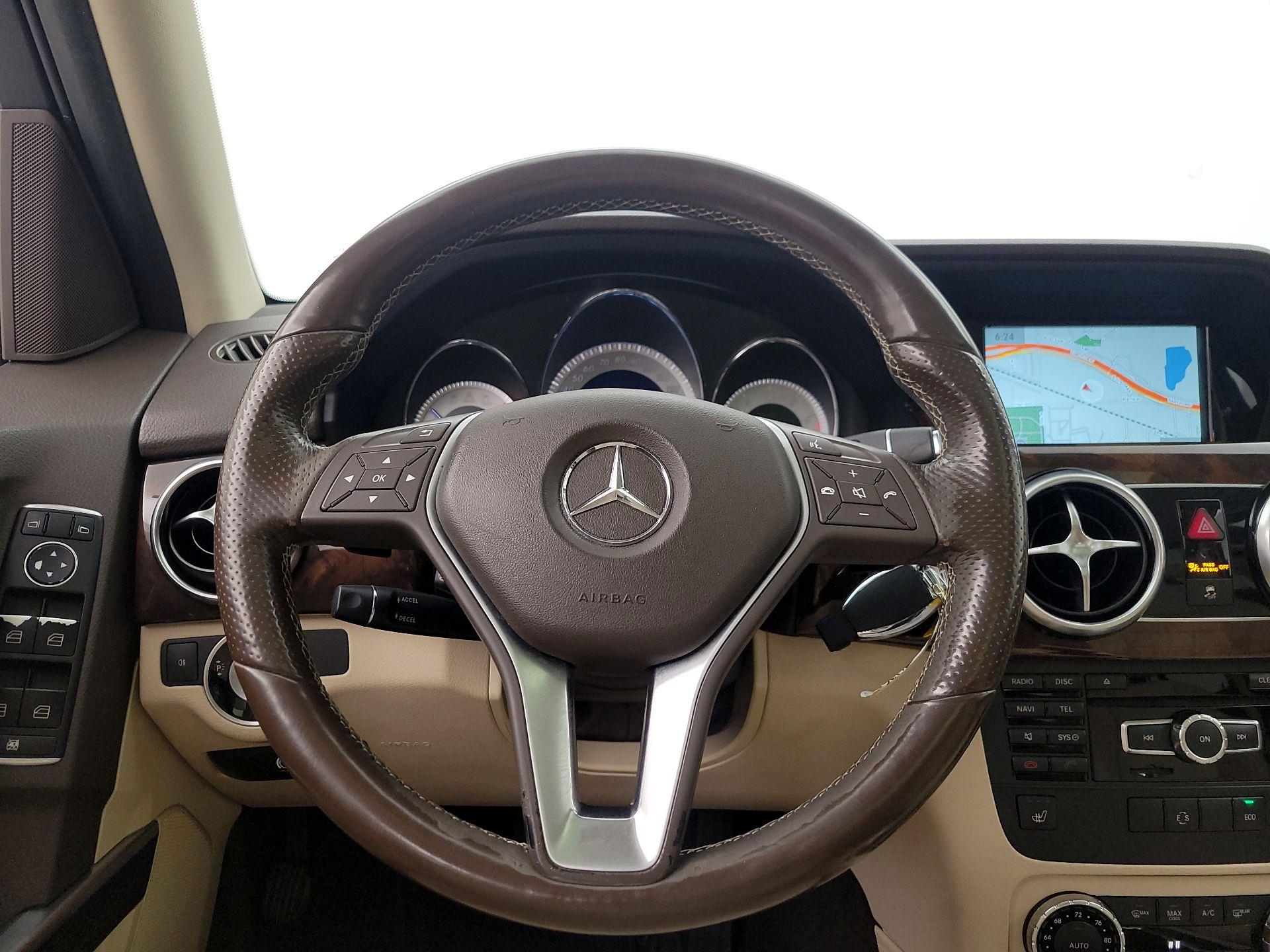 Thumbnail: 2015 Mercedes-Benz GLK - 10
