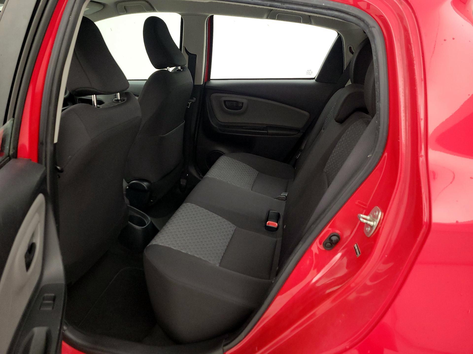 Thumbnail: 2015 Toyota Yaris - 19