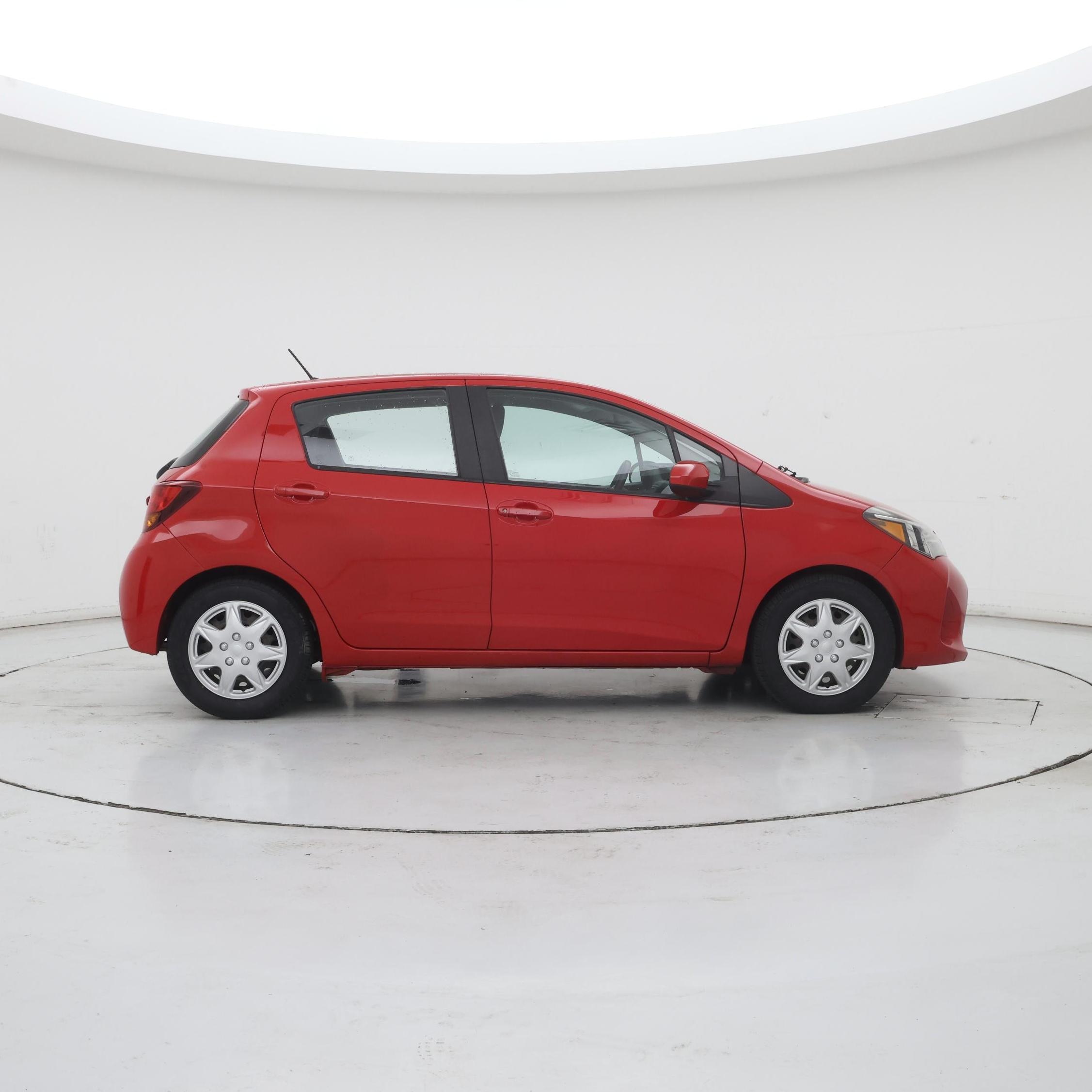 Thumbnail: 2015 Toyota Yaris - 7