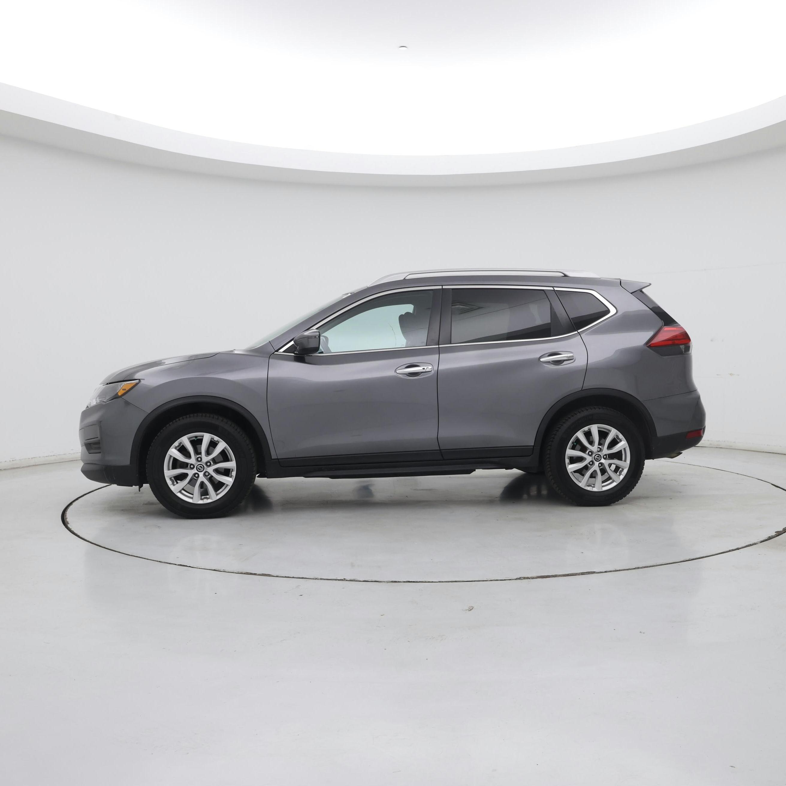 Thumbnail: 2017 Nissan Rogue - 3