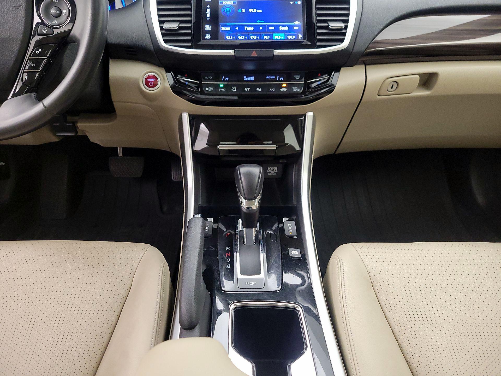 Thumbnail: 2017 Honda Accord - 17