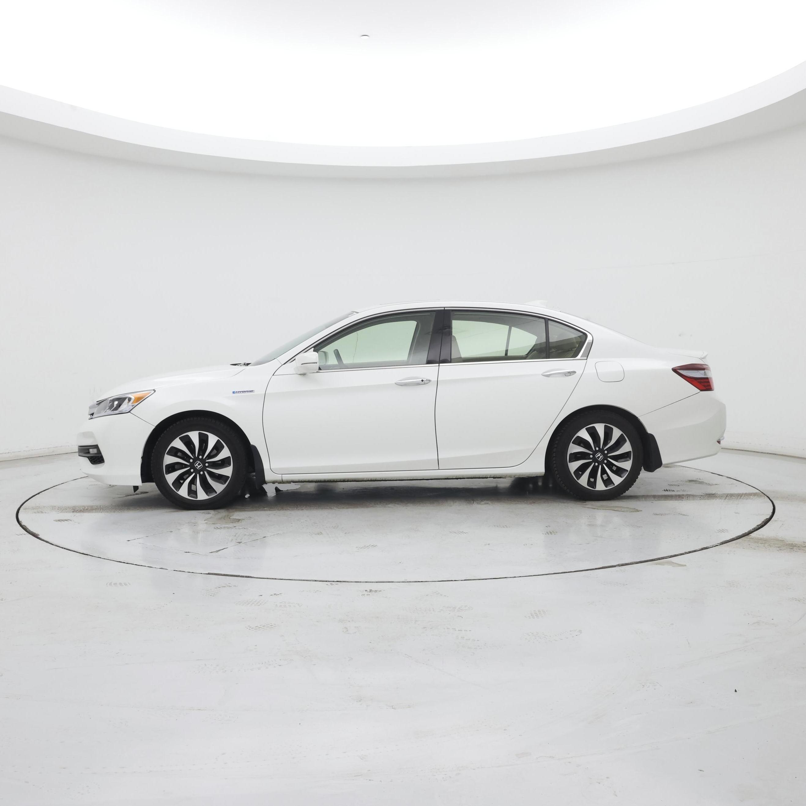 Thumbnail: 2017 Honda Accord - 3