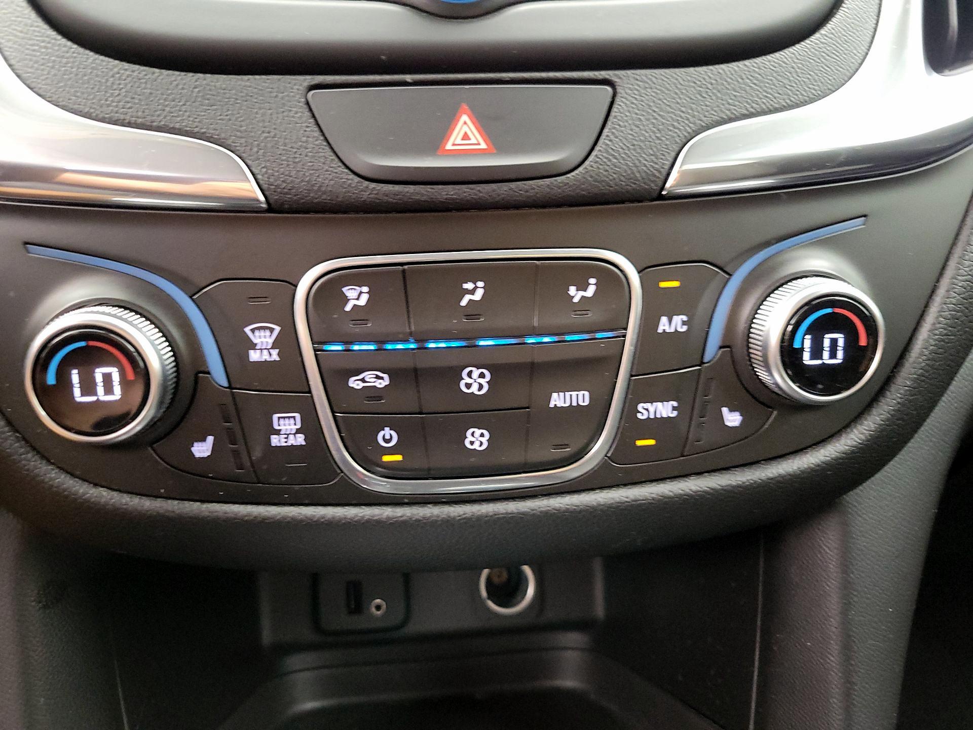 Thumbnail: 2018 Chevrolet Equinox - 16