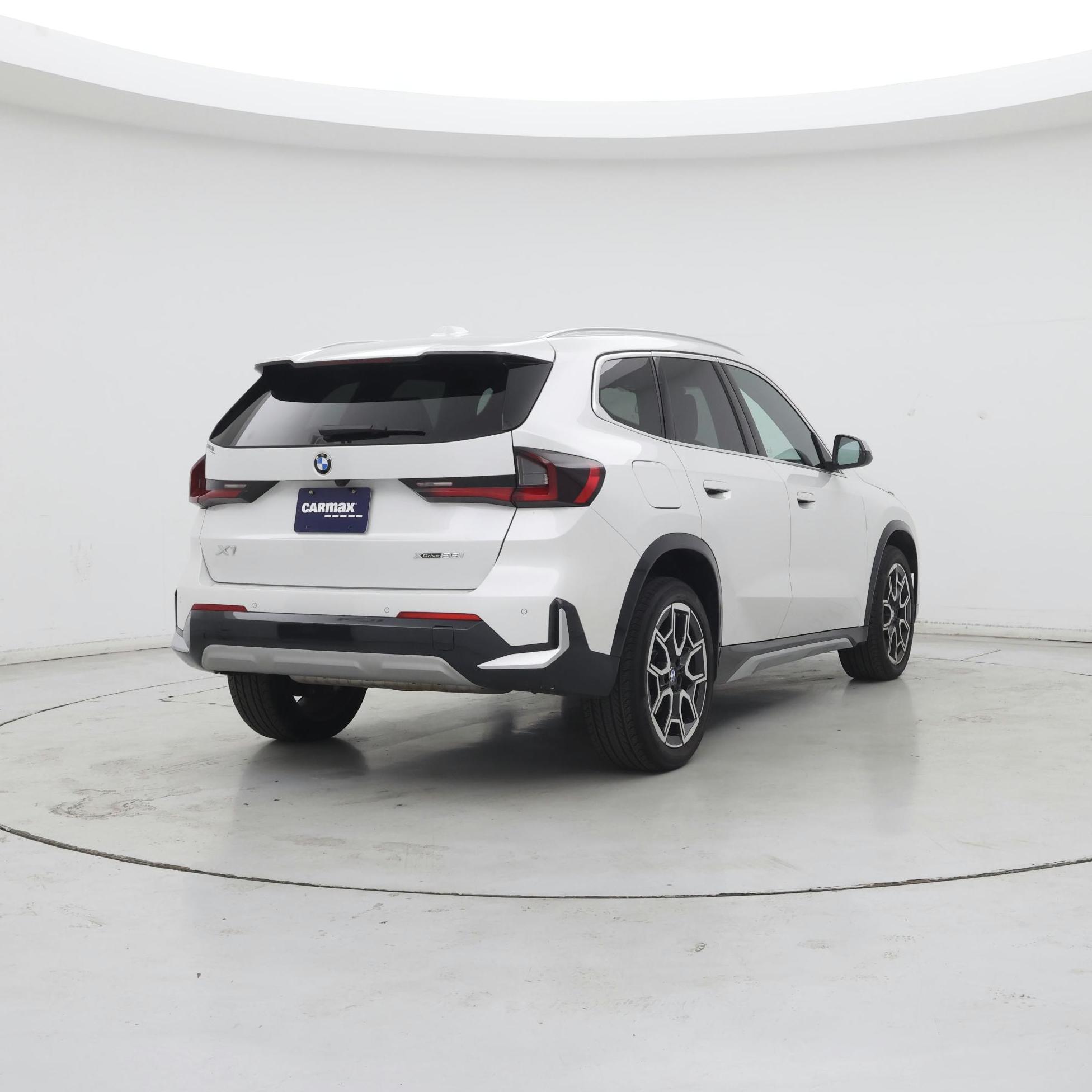 Thumbnail: 2024 BMW X1 - 8