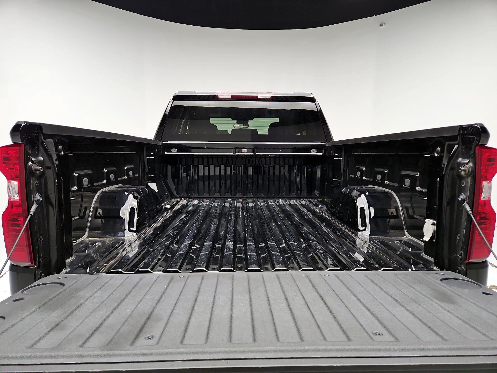 Thumbnail: 2023 Chevrolet Silverado 1500 - 20