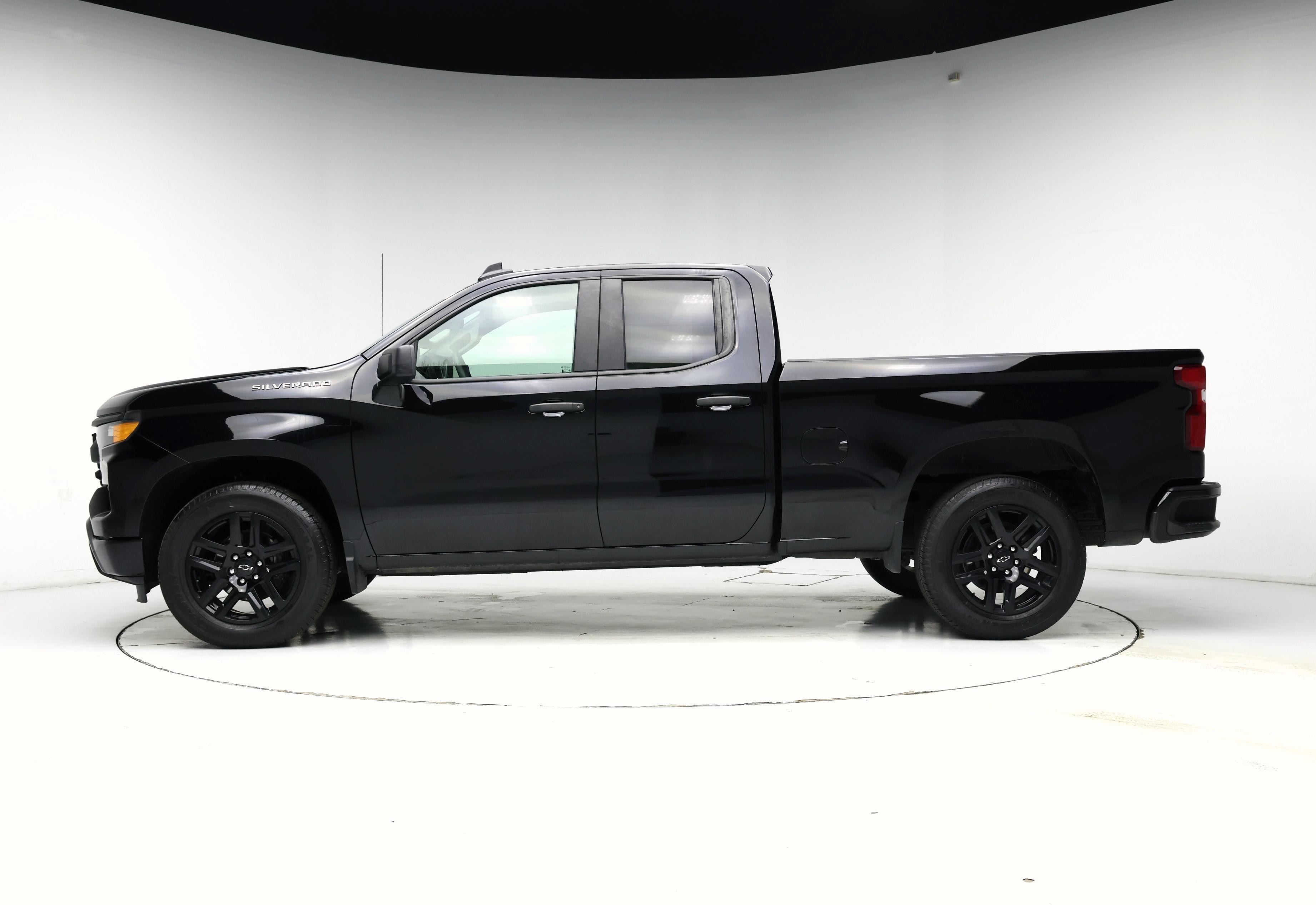Thumbnail: 2023 Chevrolet Silverado 1500 - 3
