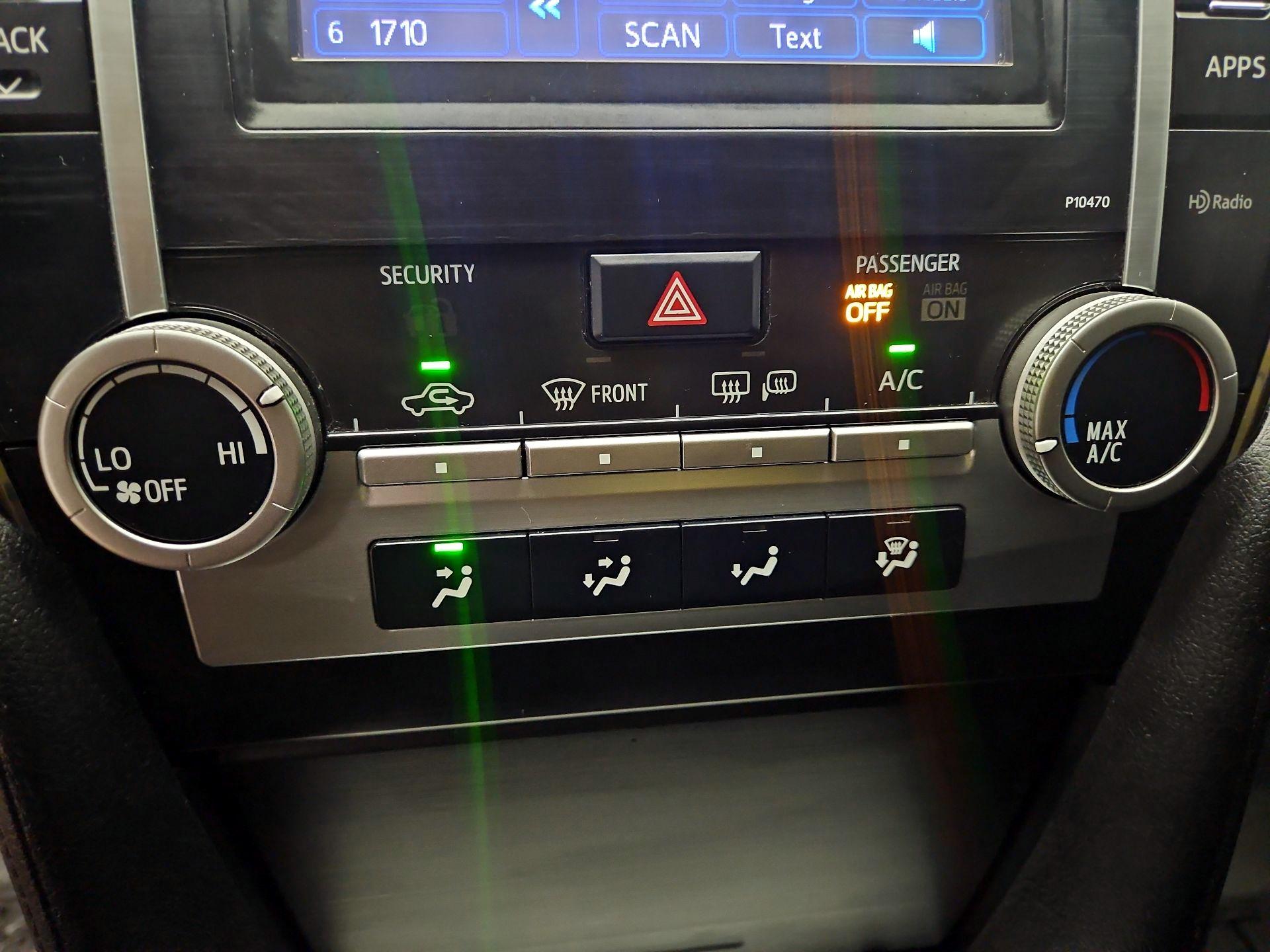 Thumbnail: 2014 Toyota Camry - 16