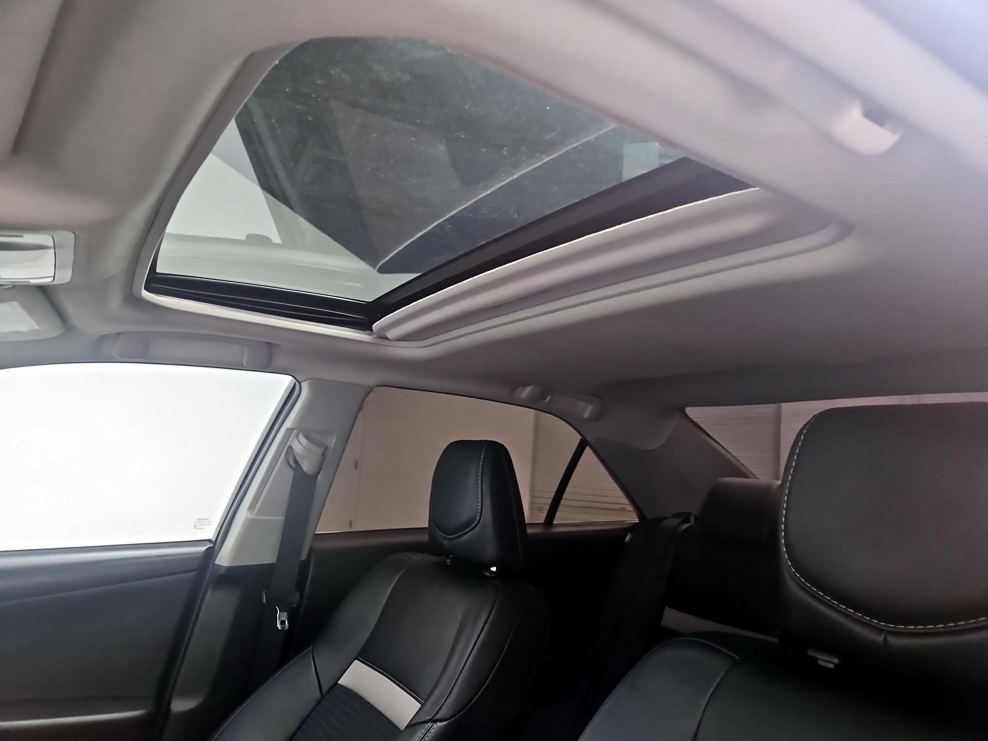 Thumbnail: 2014 Toyota Camry - 19